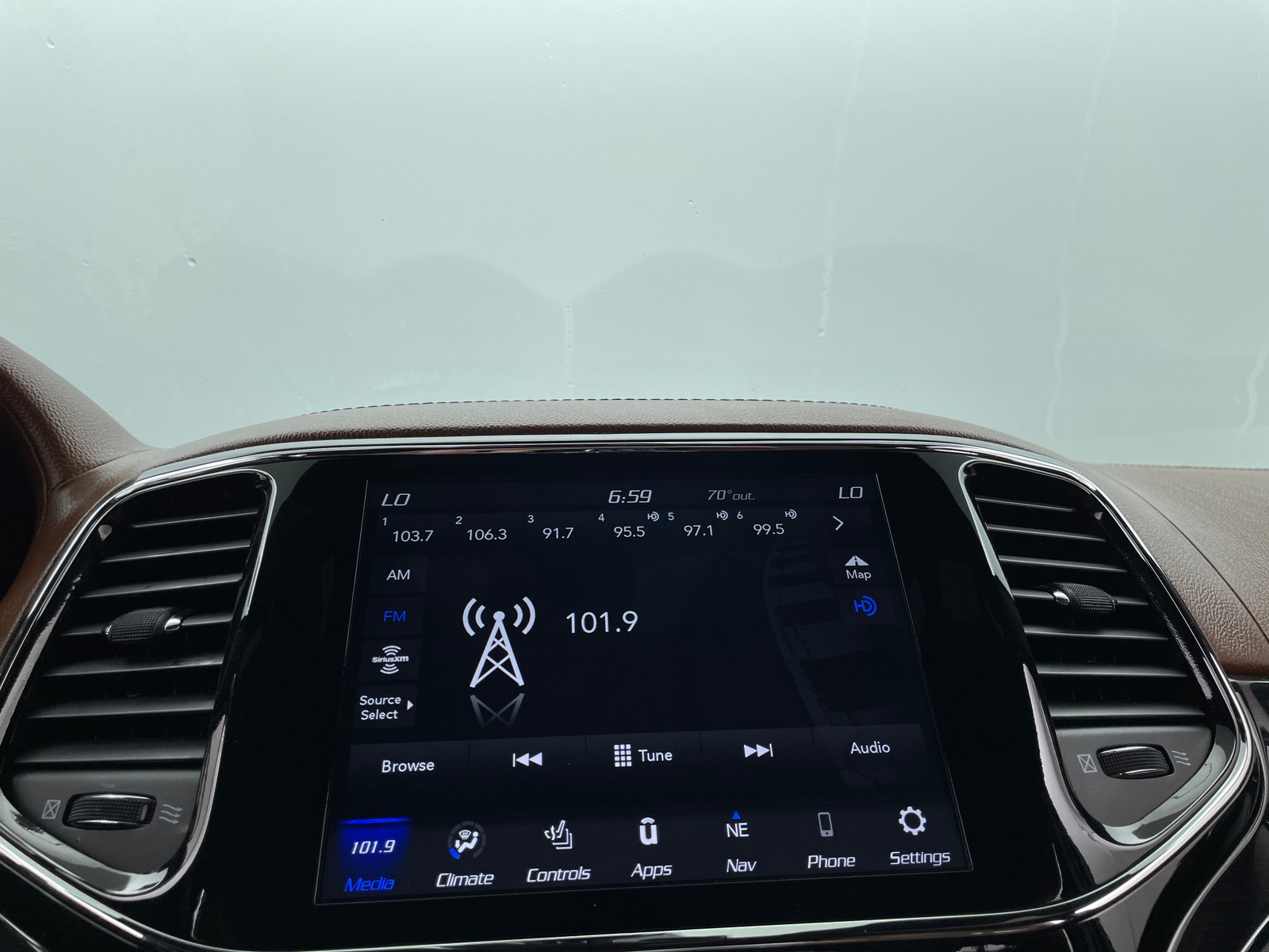 Thumbnail: 2020 Jeep Grand Cherokee - 3