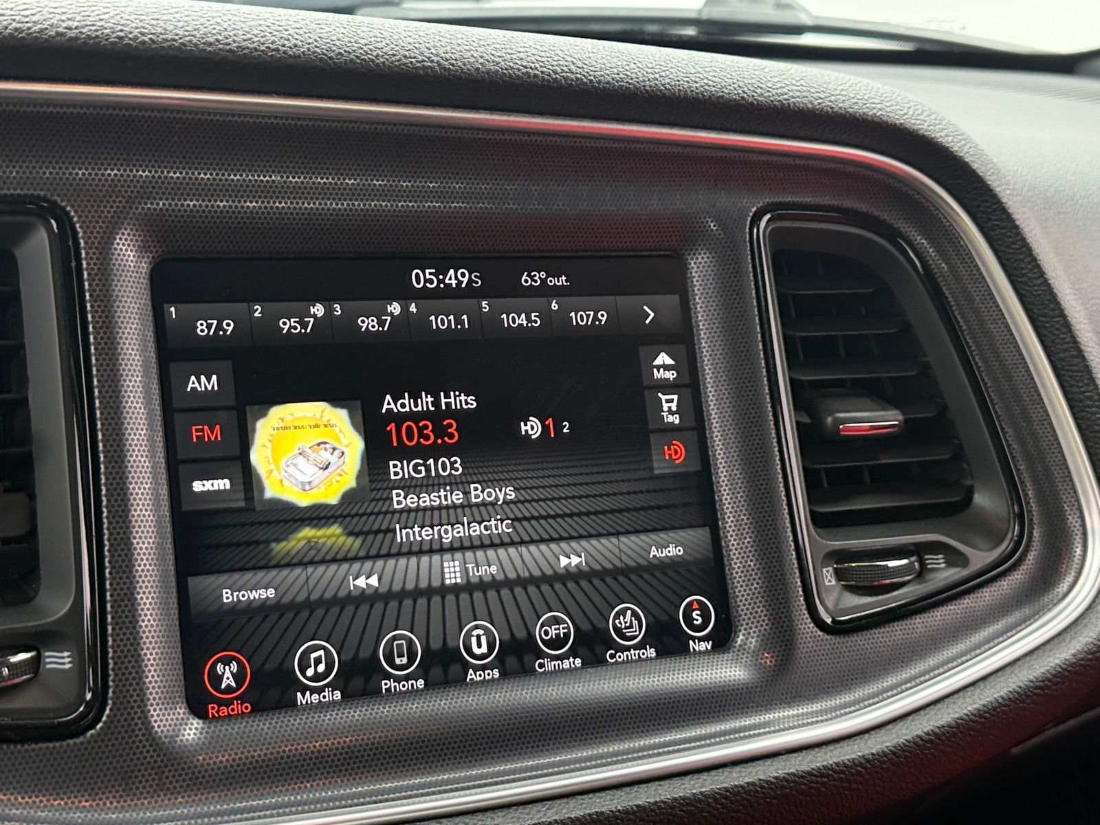 Thumbnail: 2017 Dodge Challenger - 2