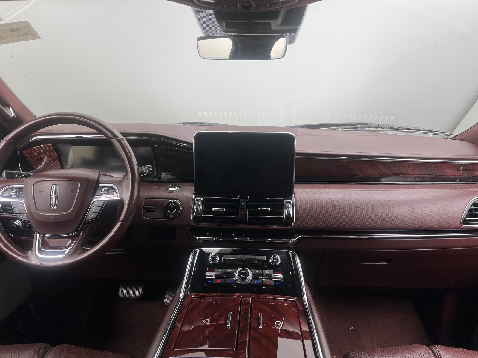 Thumbnail: 2019 Lincoln Navigator L - 2