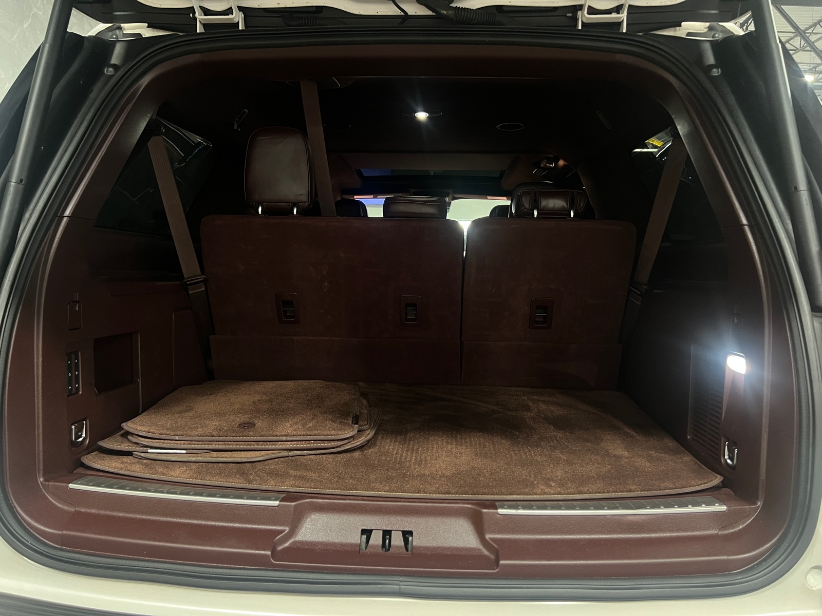 Thumbnail: 2019 Lincoln Navigator L - 6