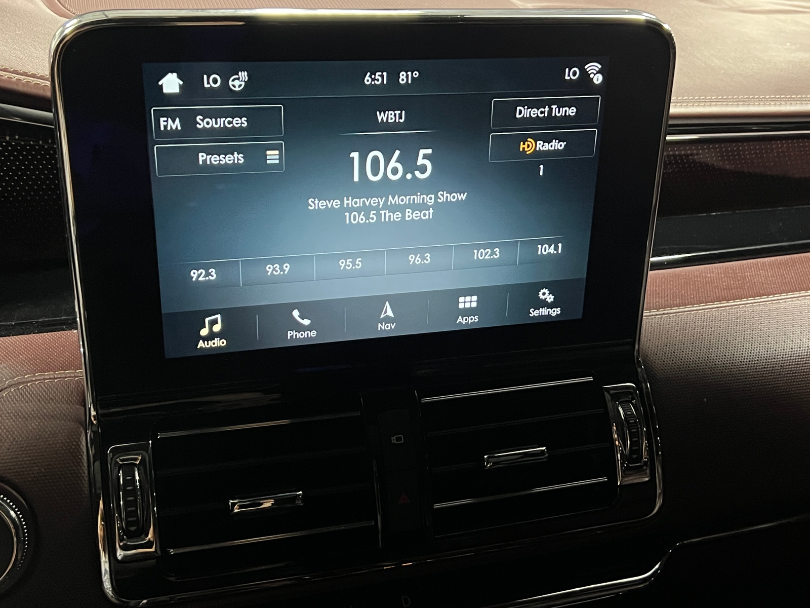 Thumbnail: 2019 Lincoln Navigator L - 3