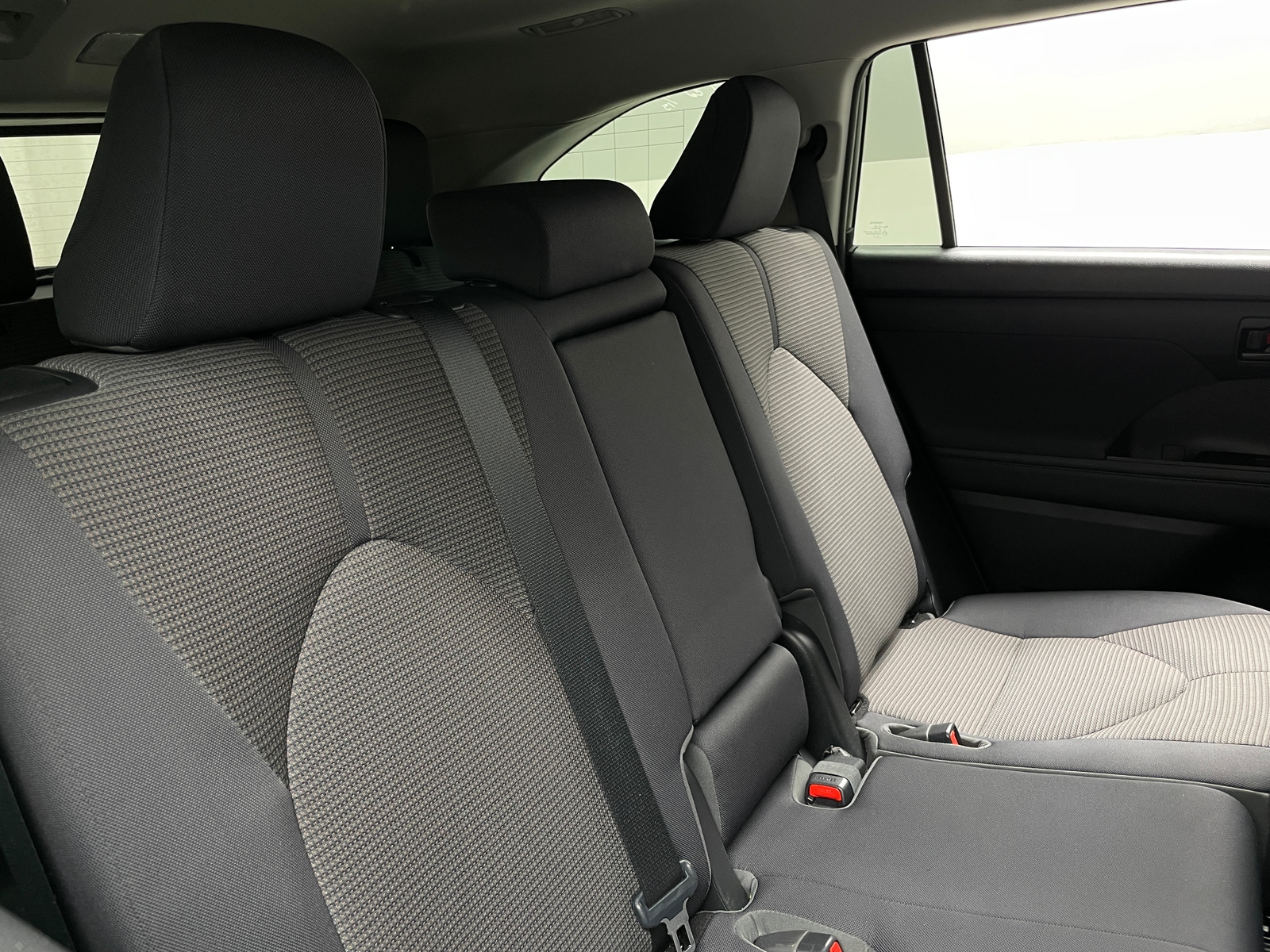 Thumbnail: 2023 Toyota Highlander - 6