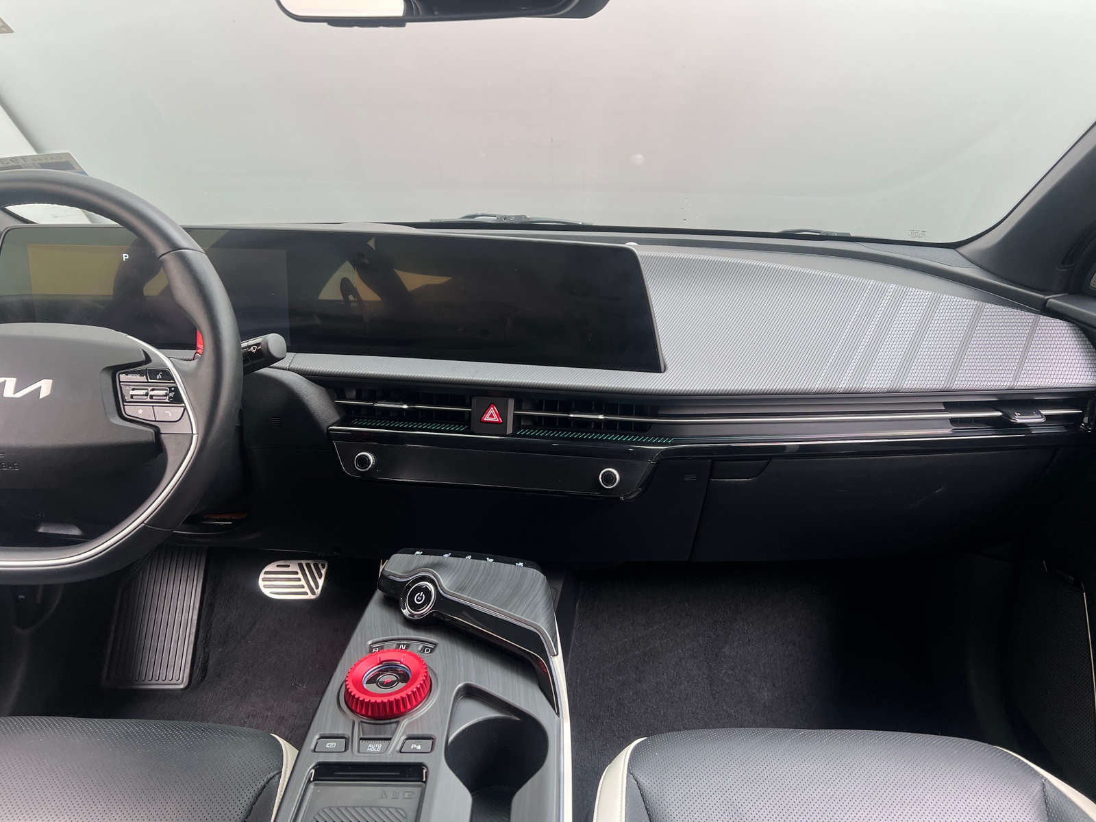 Thumbnail: 2022 Kia EV6 - 2