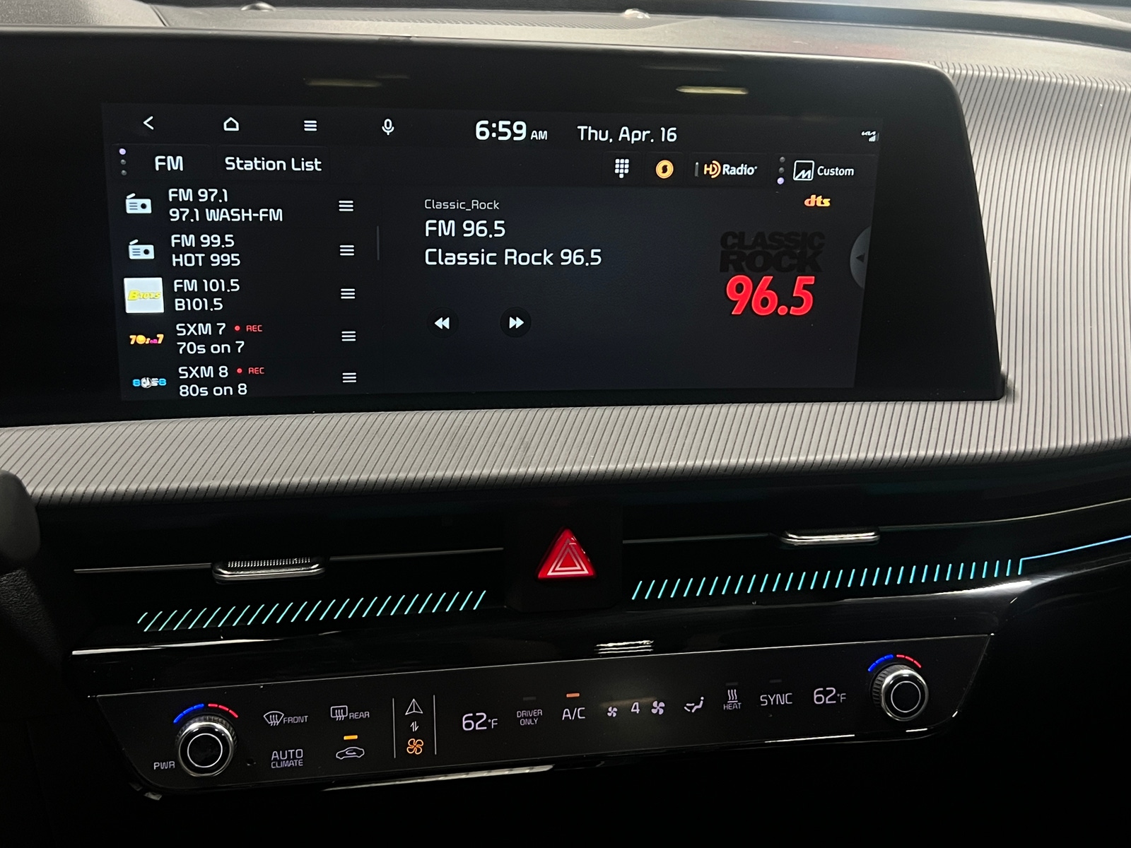 Thumbnail: 2022 Kia EV6 - 3