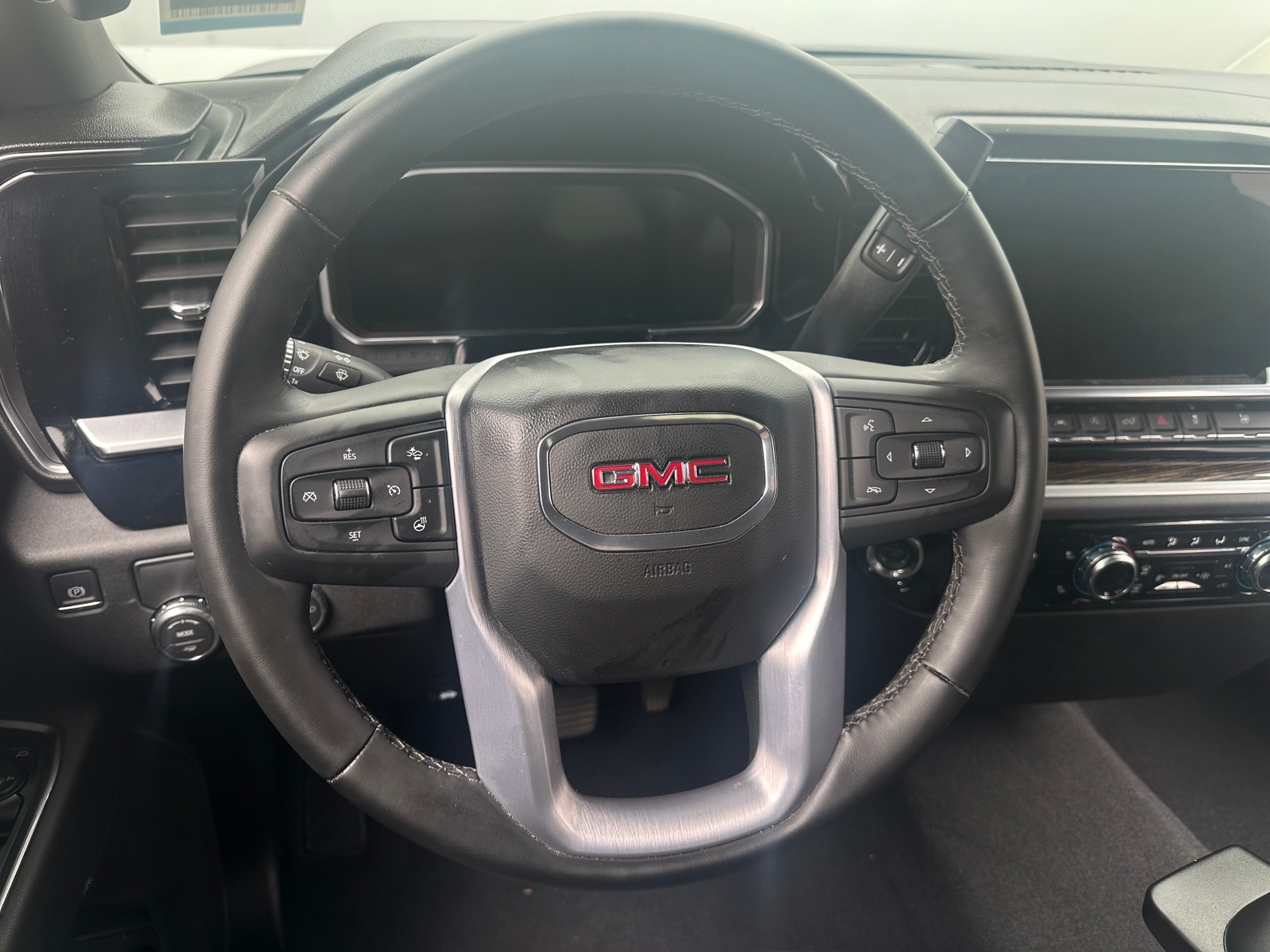 Thumbnail: 2026 GMC Sierra 1500 - 5