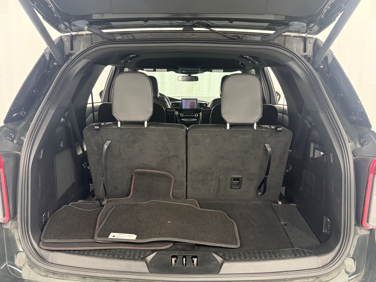 Thumbnail: 2022 Ford Explorer - 6