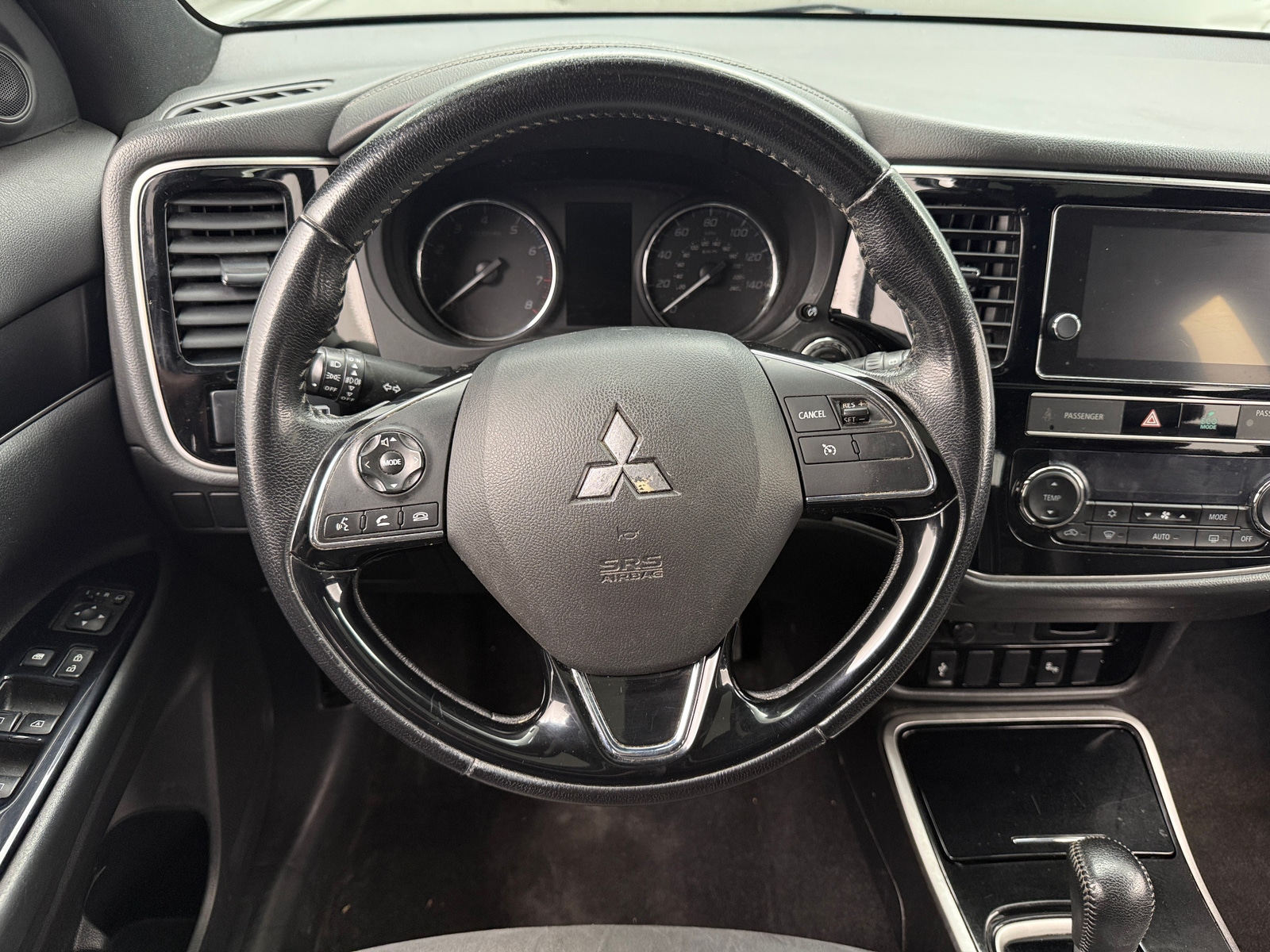 Thumbnail: 2019 Mitsubishi Outlander - 5