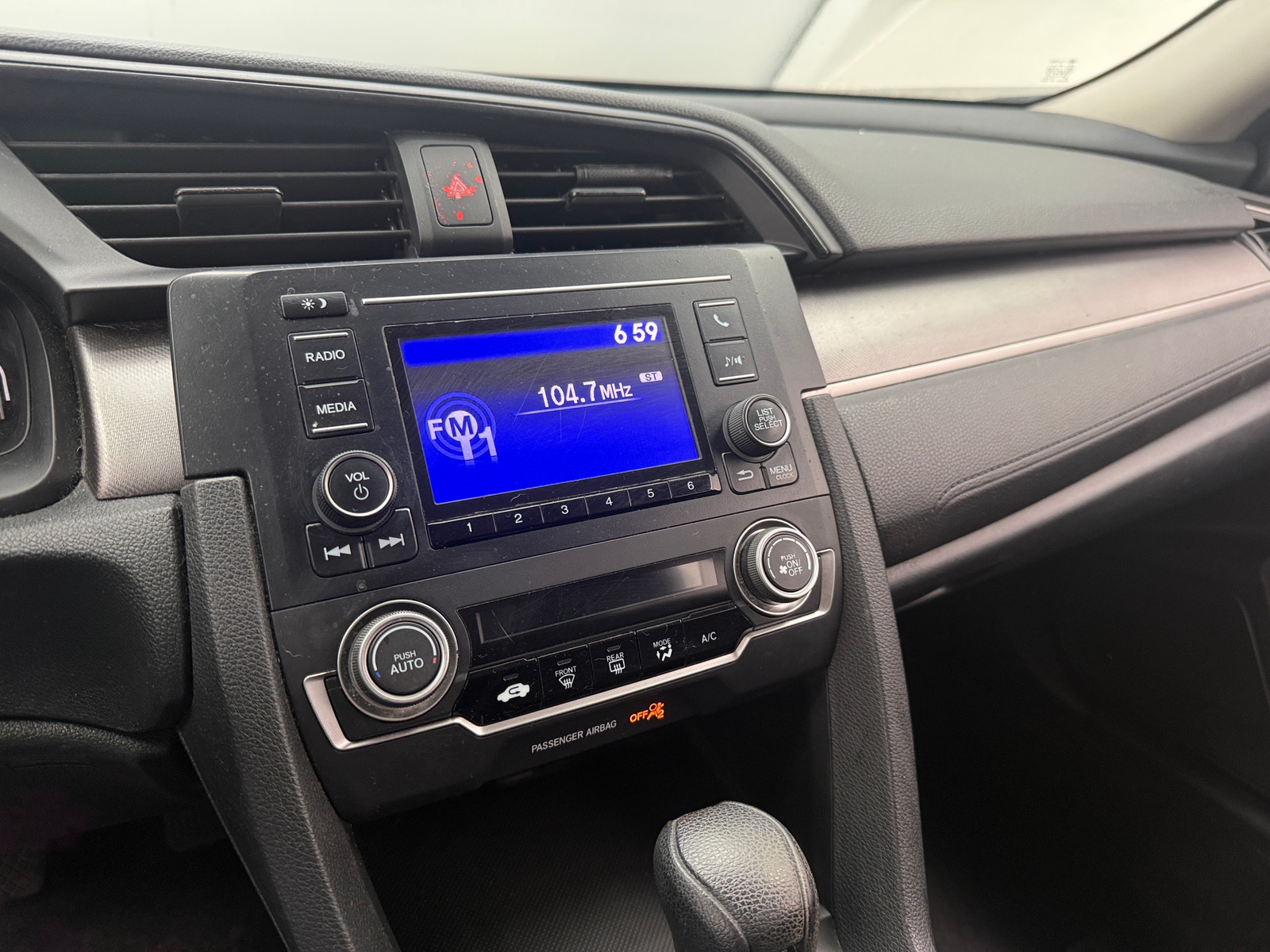 Thumbnail: 2017 Honda Civic - 4