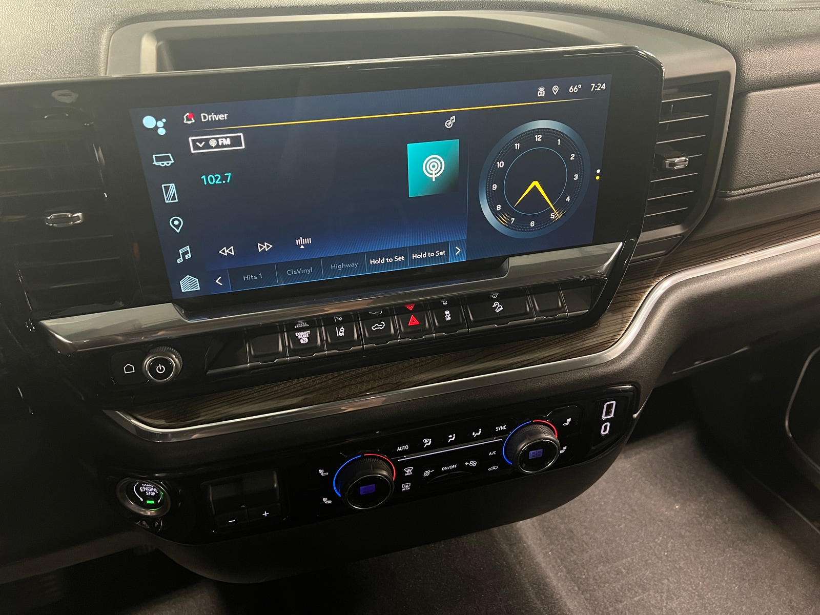 Thumbnail: 2024 Chevrolet Silverado 2500 - 4