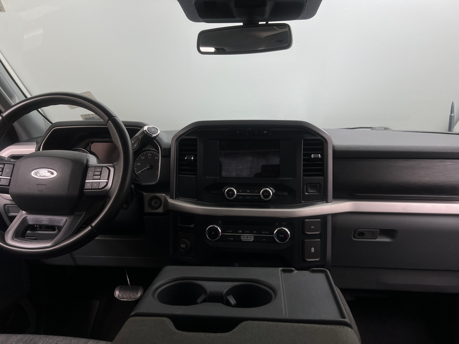 Thumbnail: 2023 Ford Econoline - 3