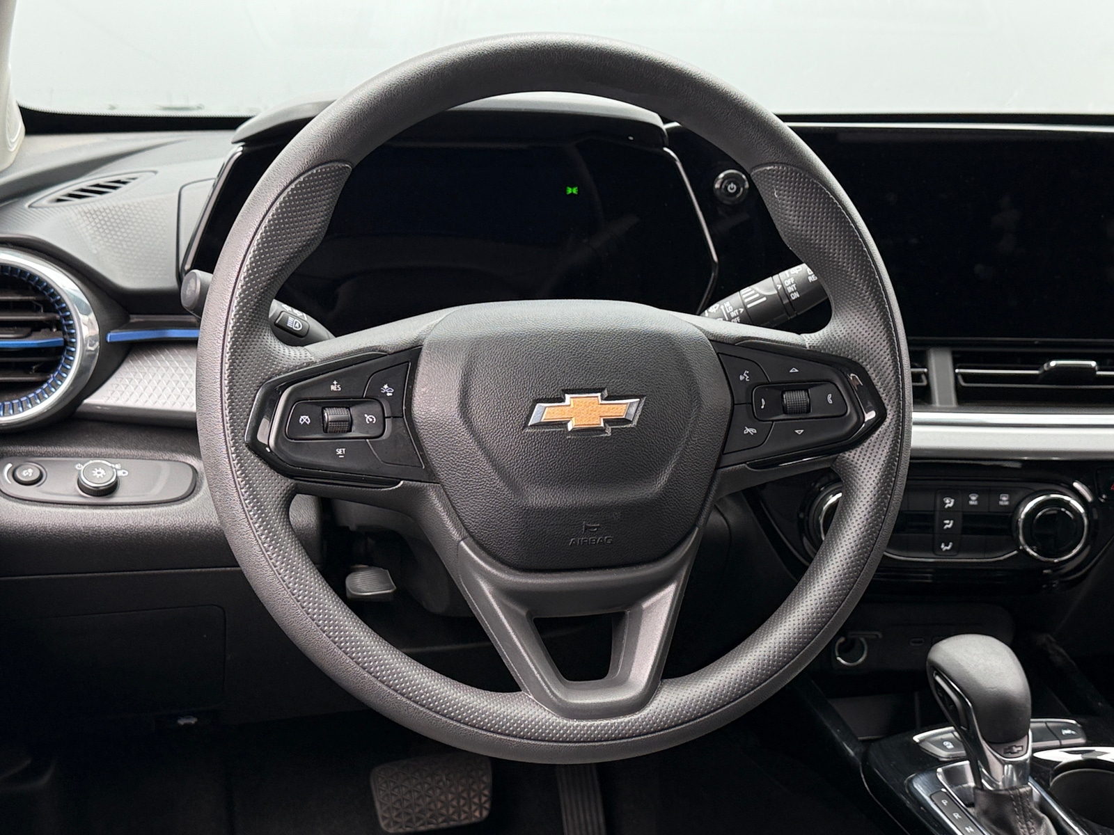 Thumbnail: 2025 Chevrolet Trax - 5