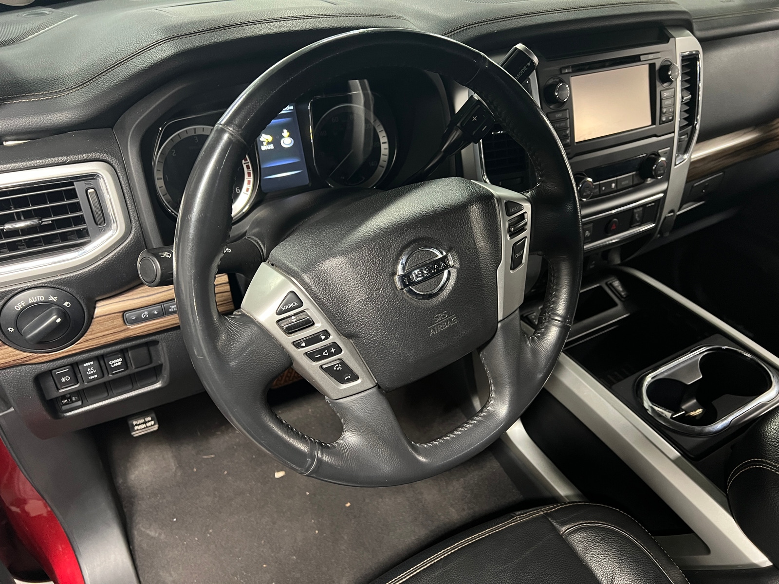 Thumbnail: 2016 Nissan Titan - 4