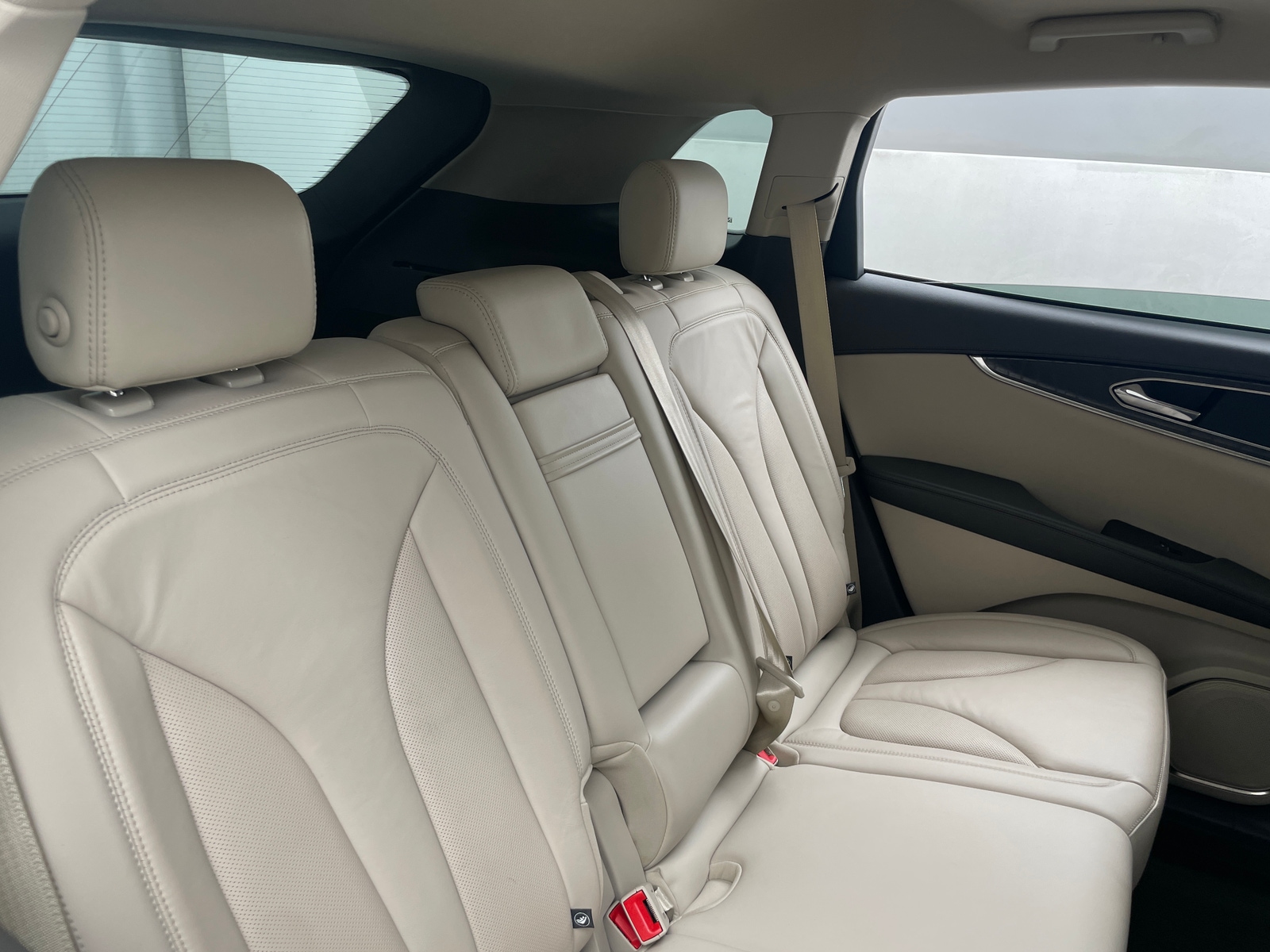 Thumbnail: 2019 Lincoln Nautilus - 5