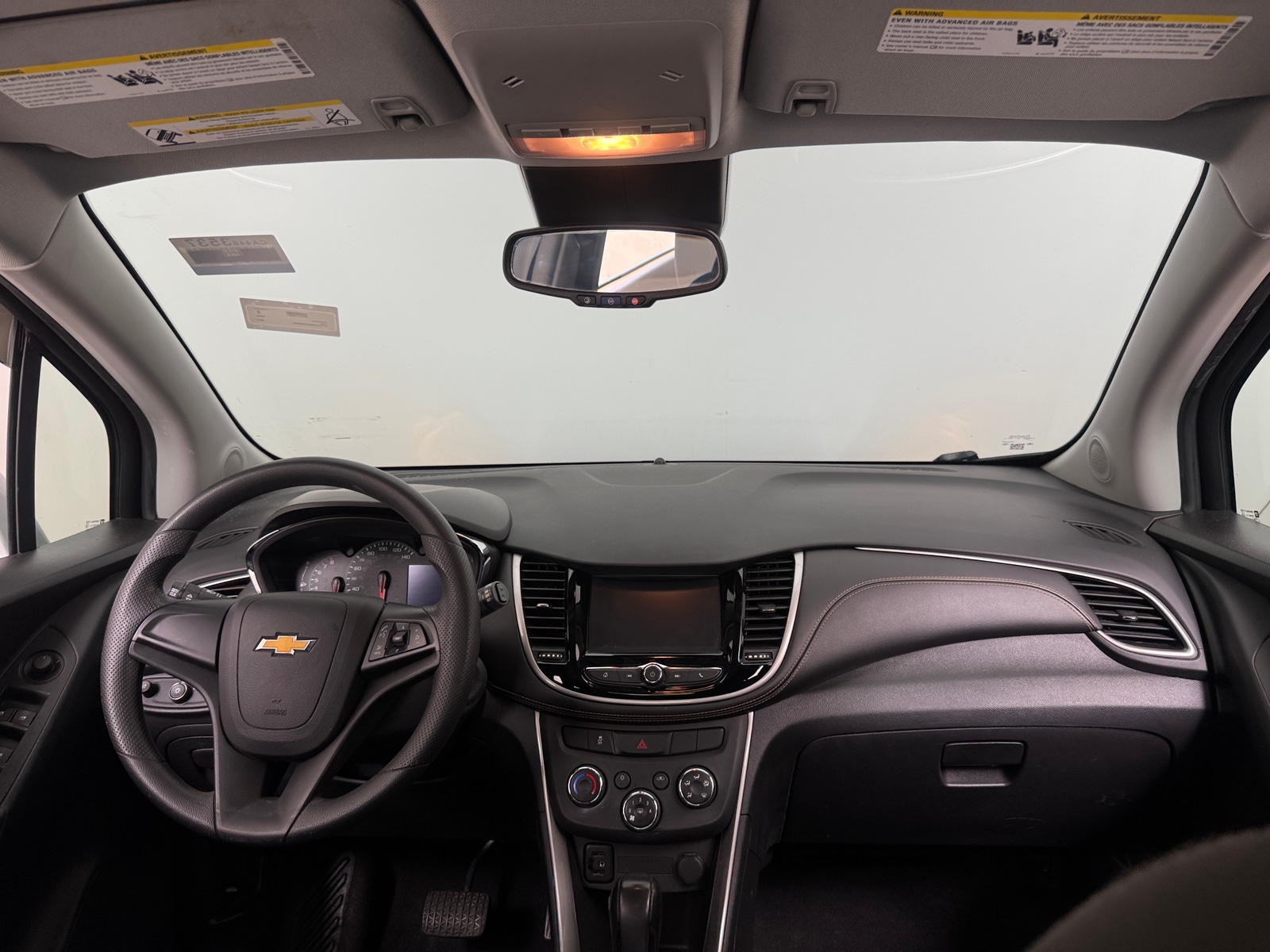 Thumbnail: 2017 Chevrolet Trax - 3