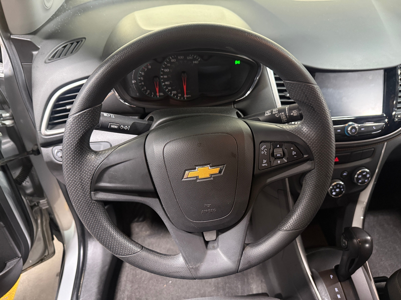 Thumbnail: 2017 Chevrolet Trax - 5