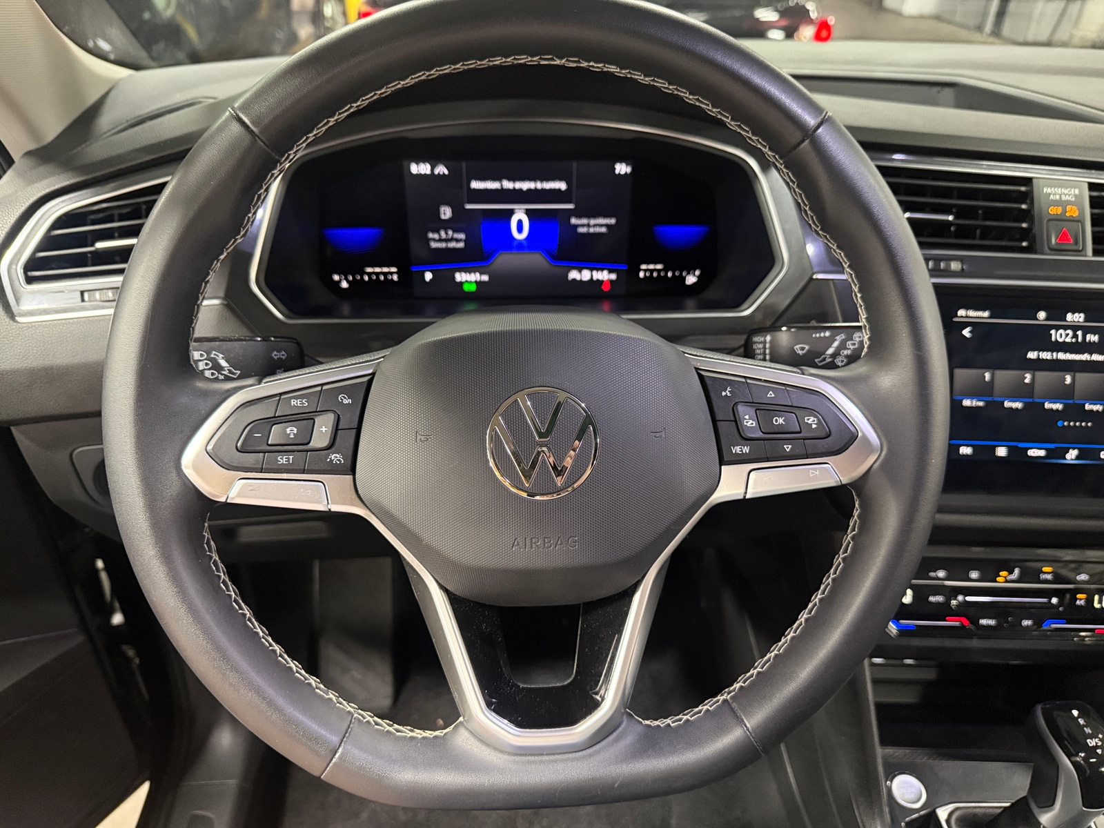 Thumbnail: 2023 Volkswagen Tiguan - 4