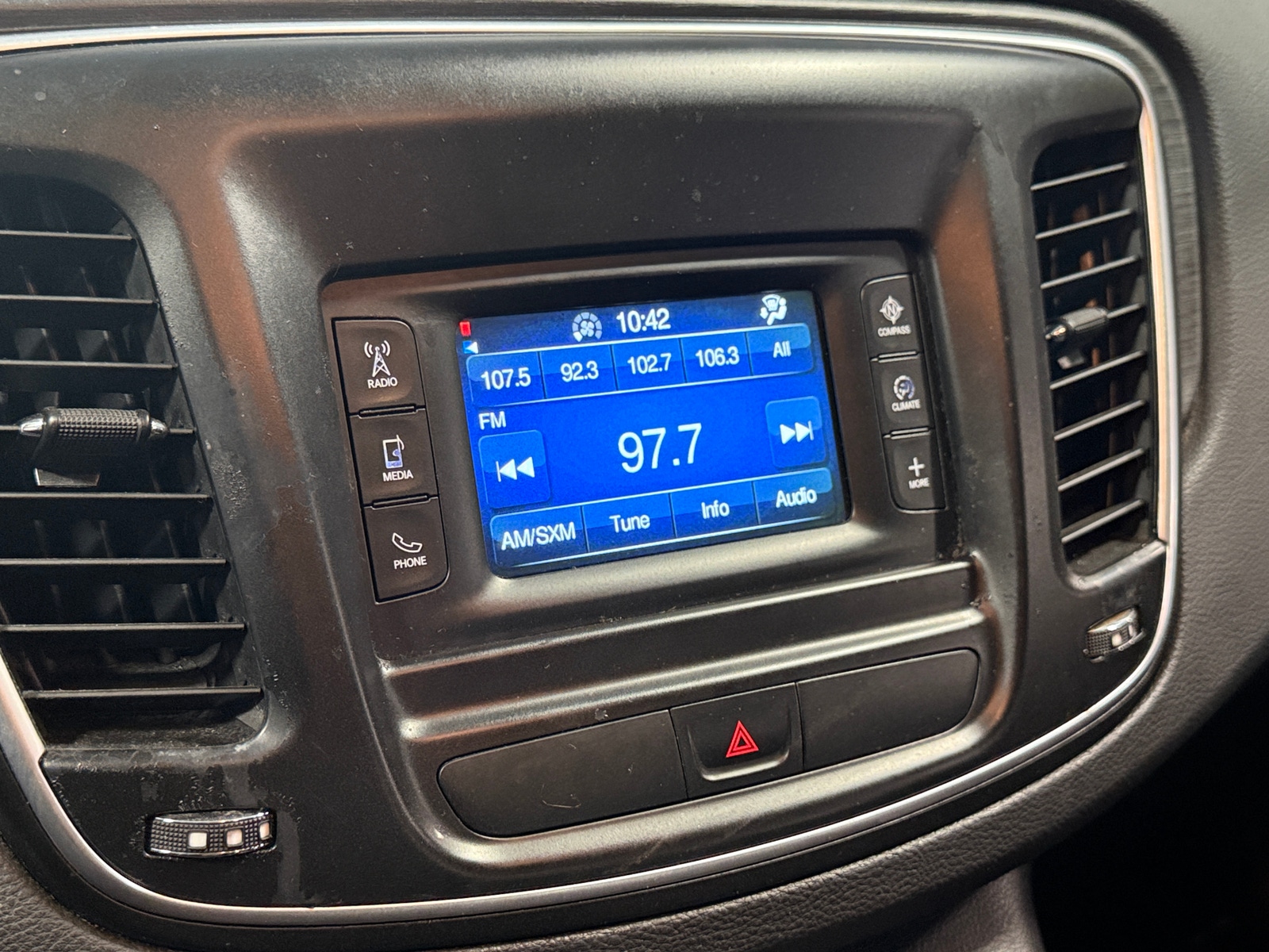 Thumbnail: 2015 Chrysler 200 - 4