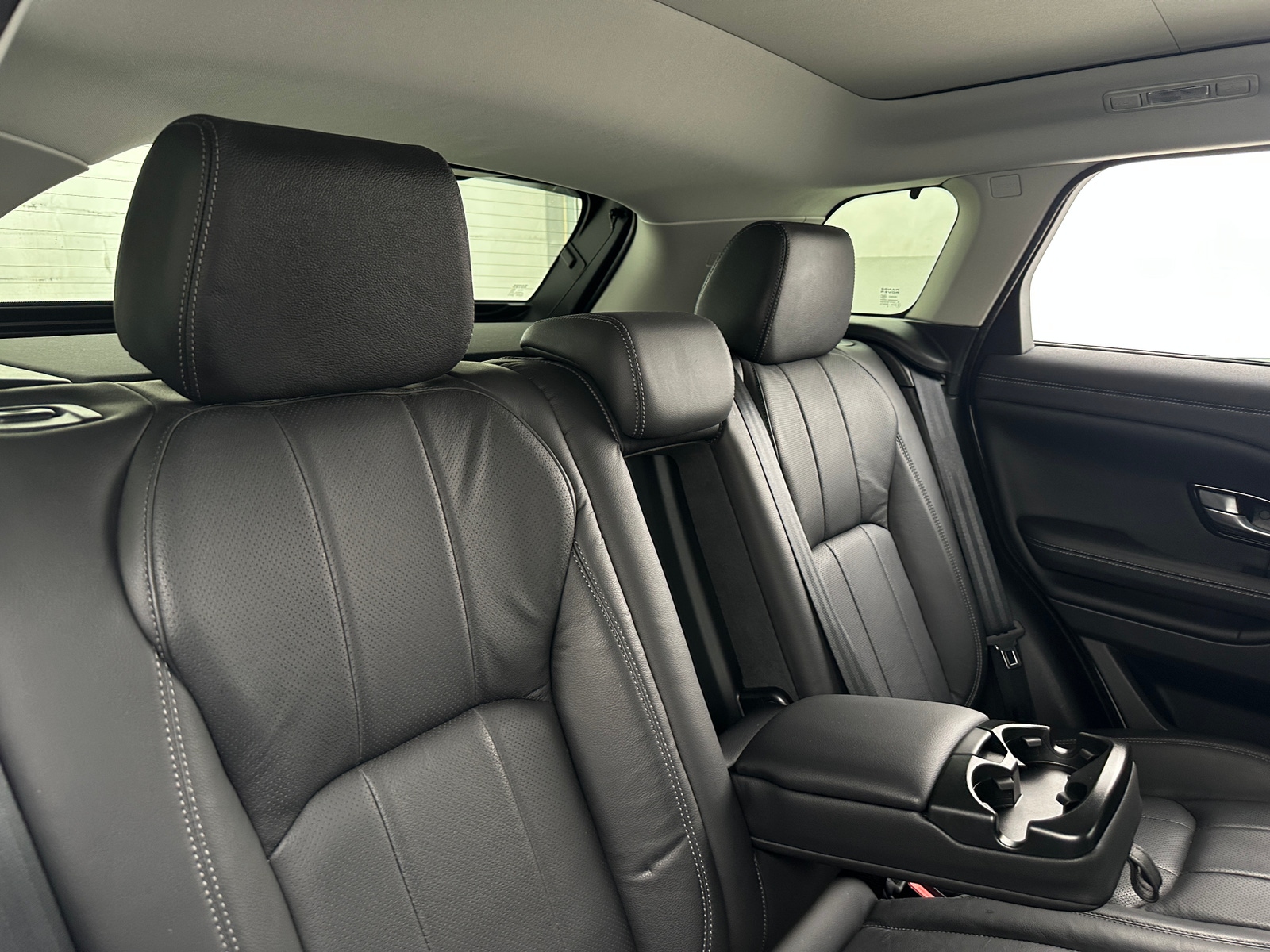 Thumbnail: 2019 Land Rover Range Rover Evoque - 5