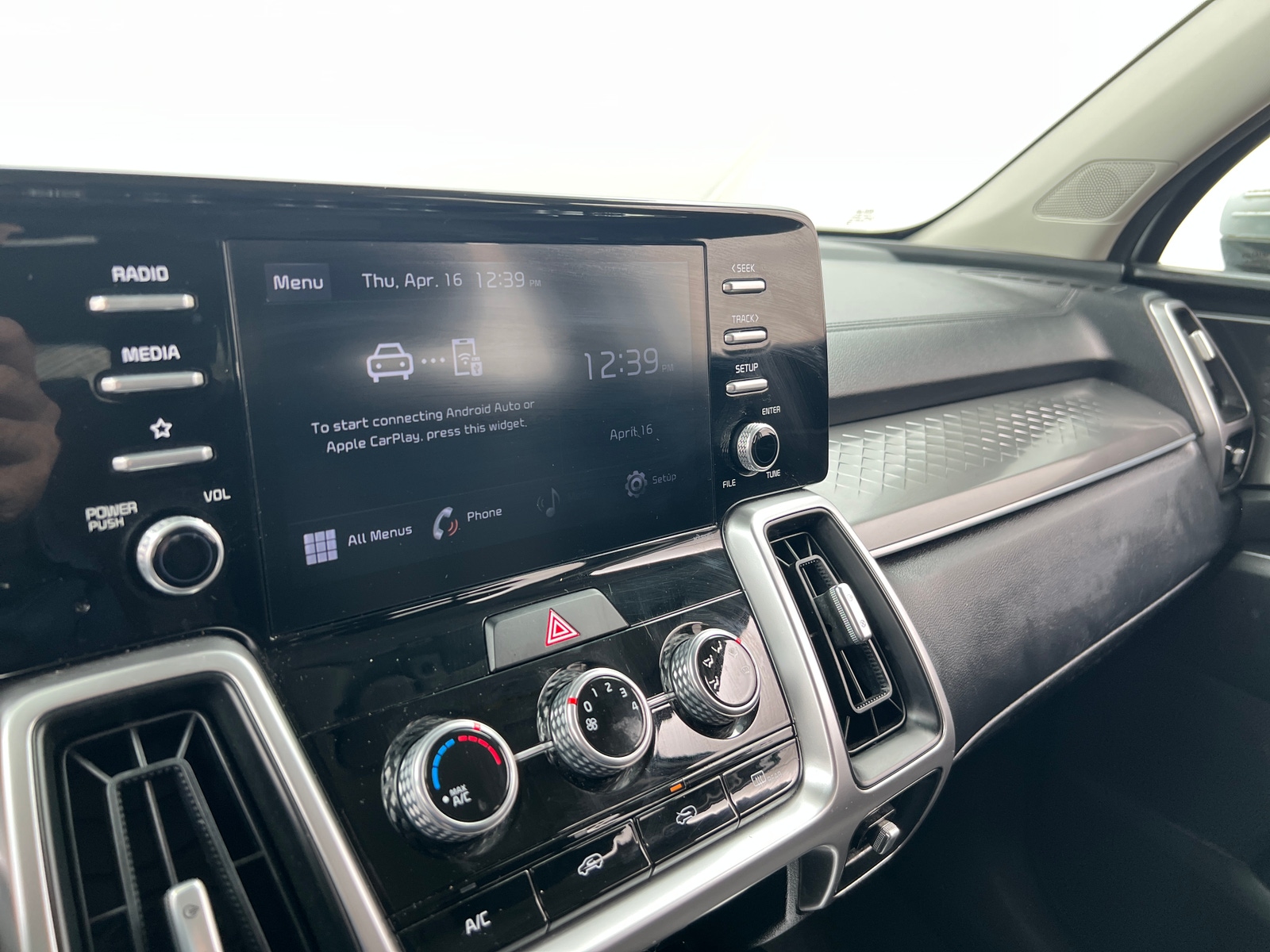 Thumbnail: 2021 Kia Sorento - 4