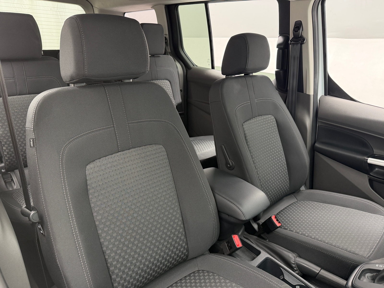 Thumbnail: 2021 Ford Transit Series - 2