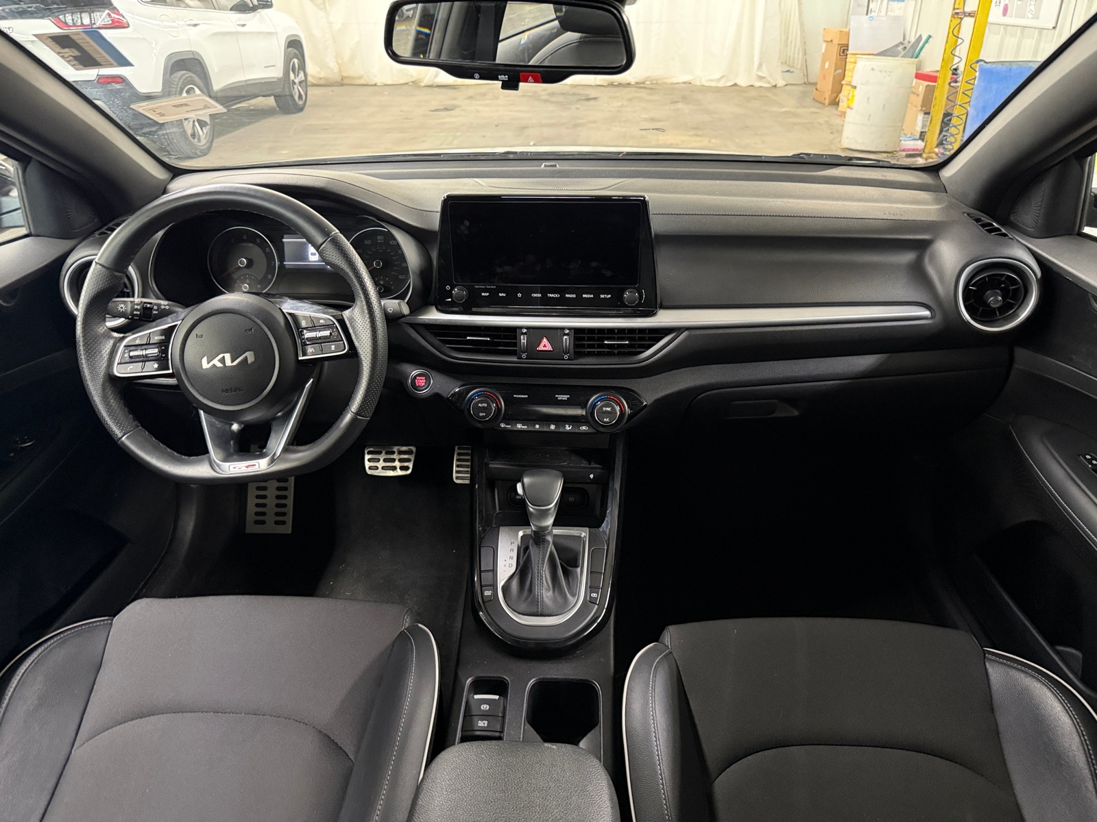 Thumbnail: 2024 Kia Forte - 3