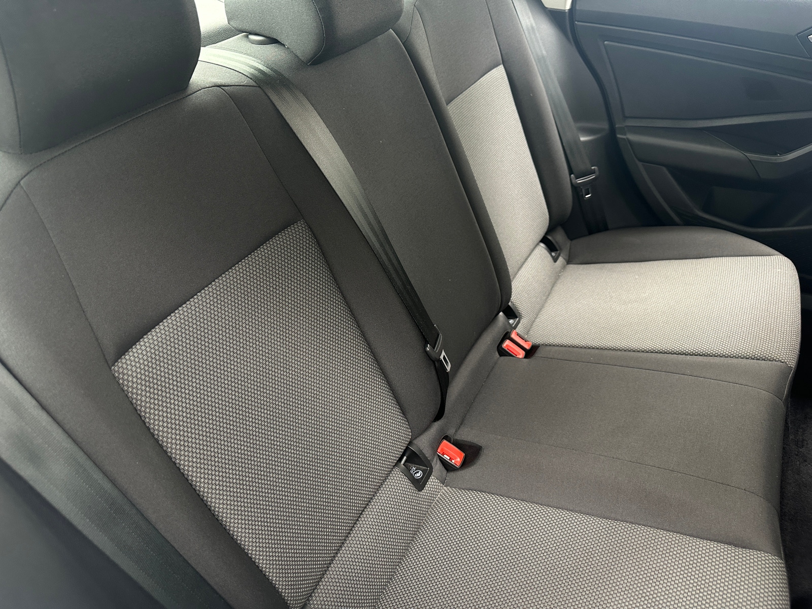 Thumbnail: 2021 Volkswagen Jetta - 6