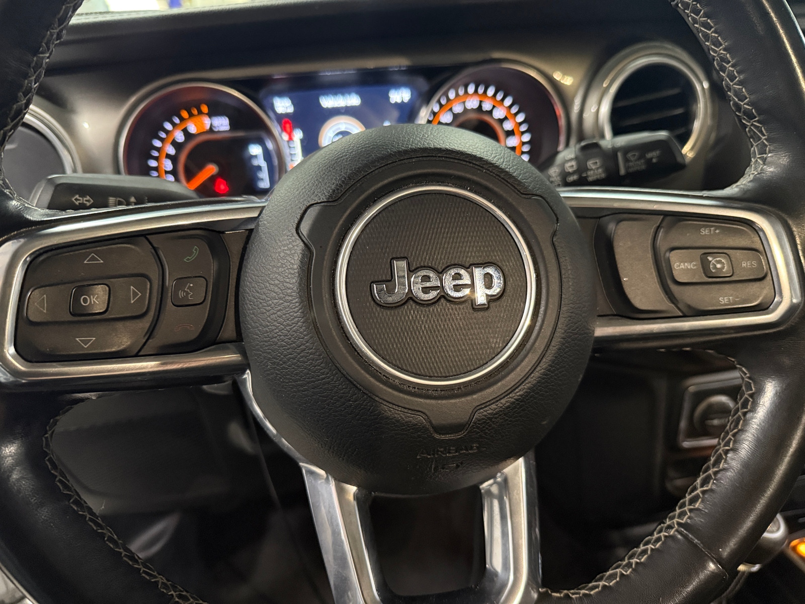 Thumbnail: 2019 Jeep Wrangler - 5
