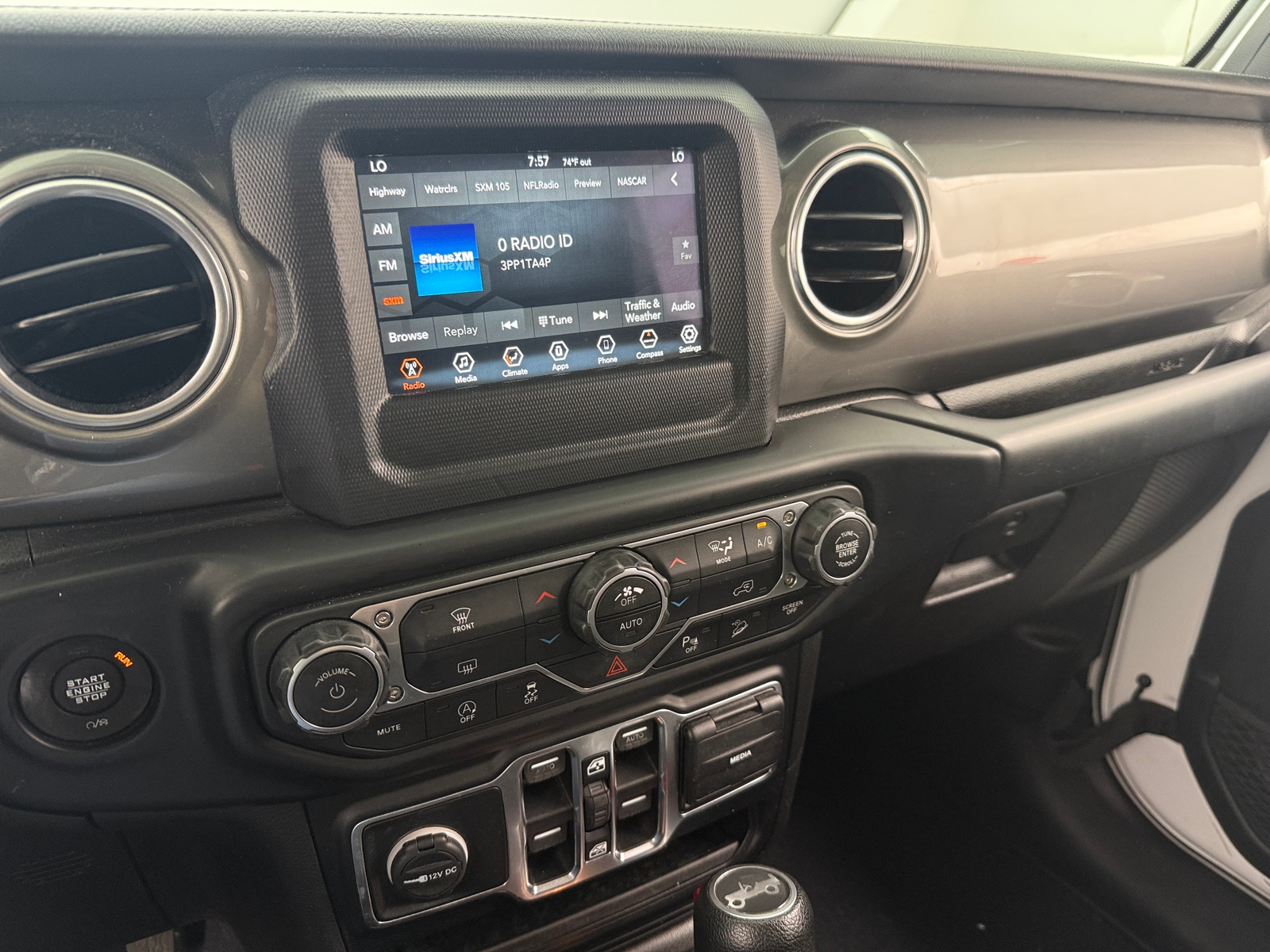 Thumbnail: 2019 Jeep Wrangler - 4