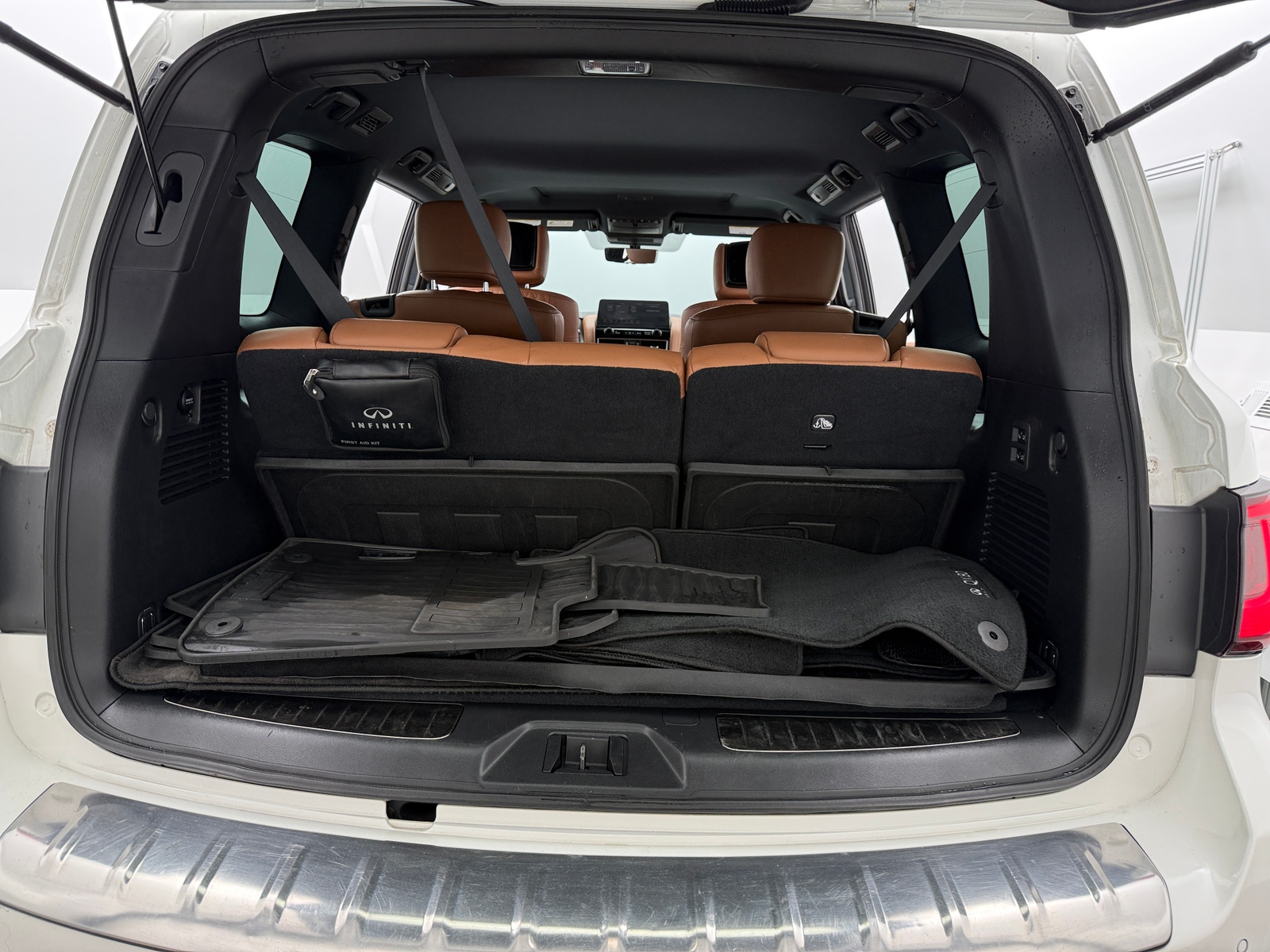 Thumbnail: 2023 INFINITI QX80 - 6