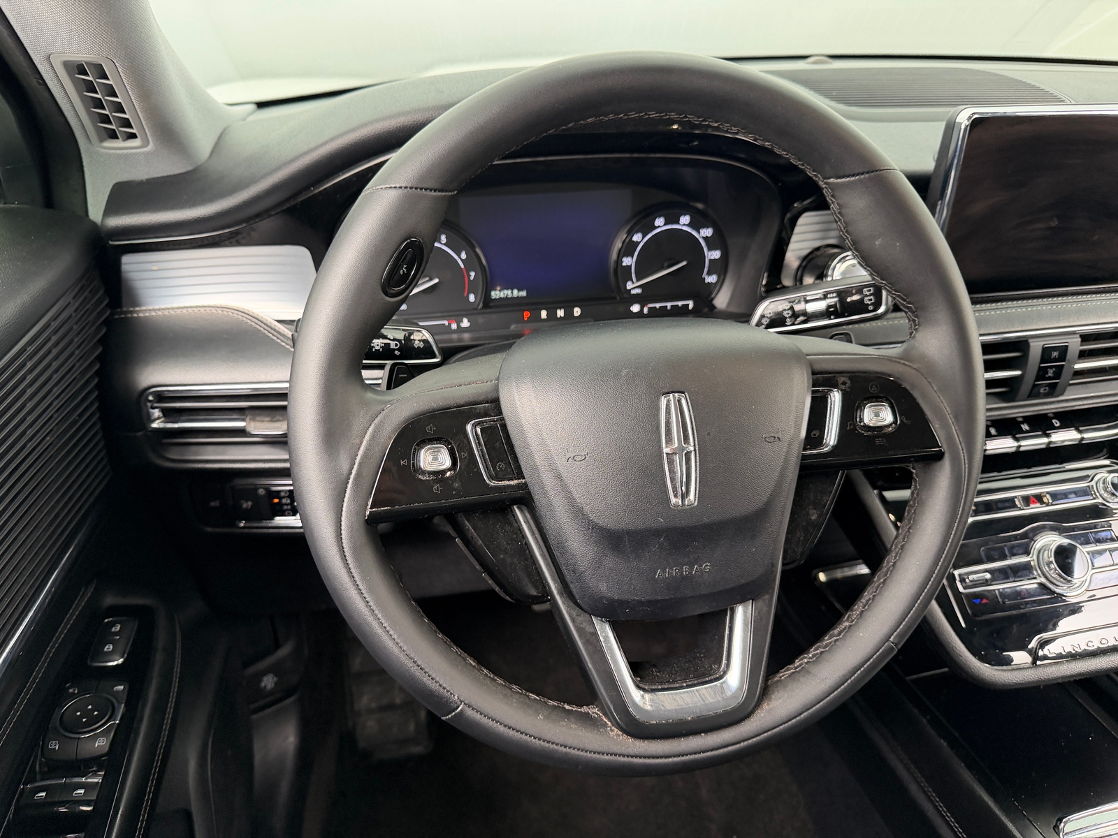 Thumbnail: 2022 Lincoln Corsair - 4