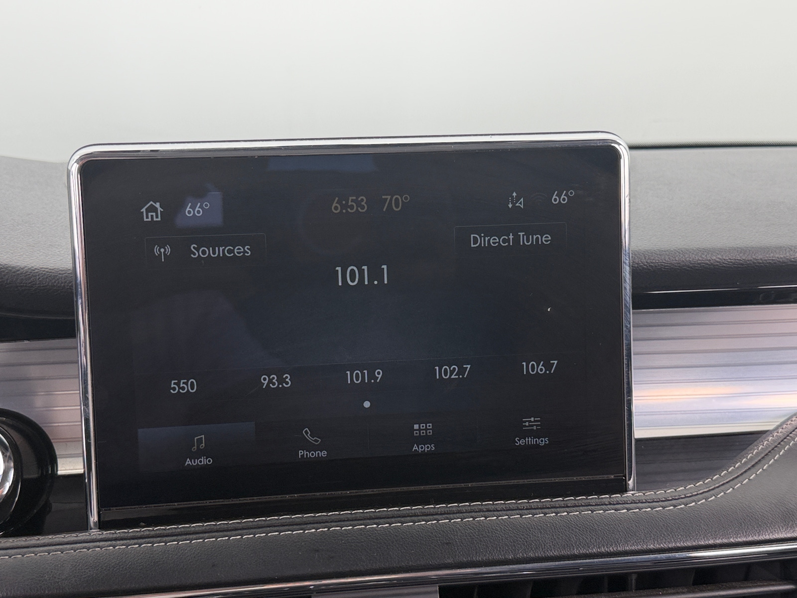 Thumbnail: 2022 Lincoln Corsair - 3