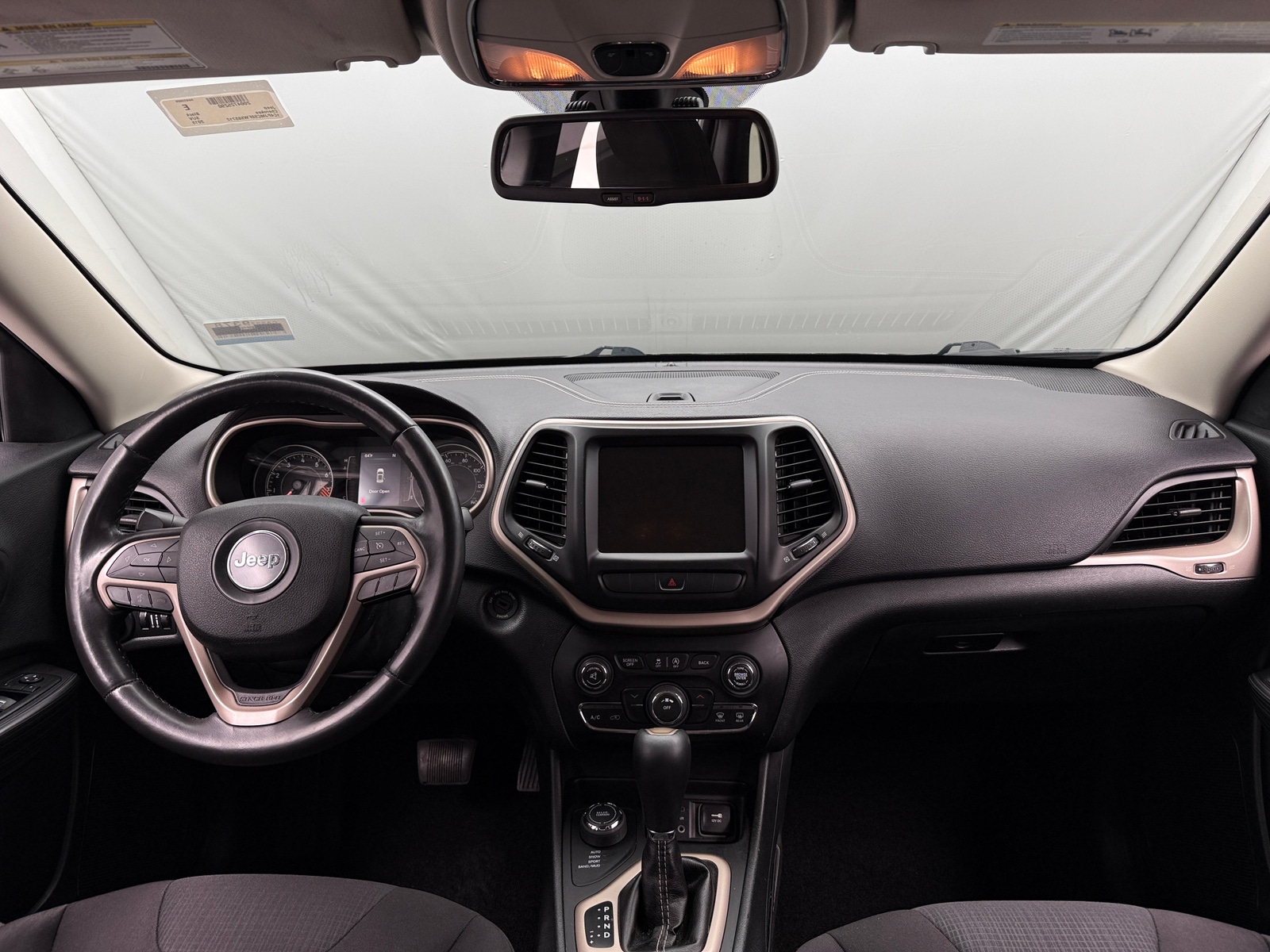 Thumbnail: 2015 Jeep Cherokee - 3