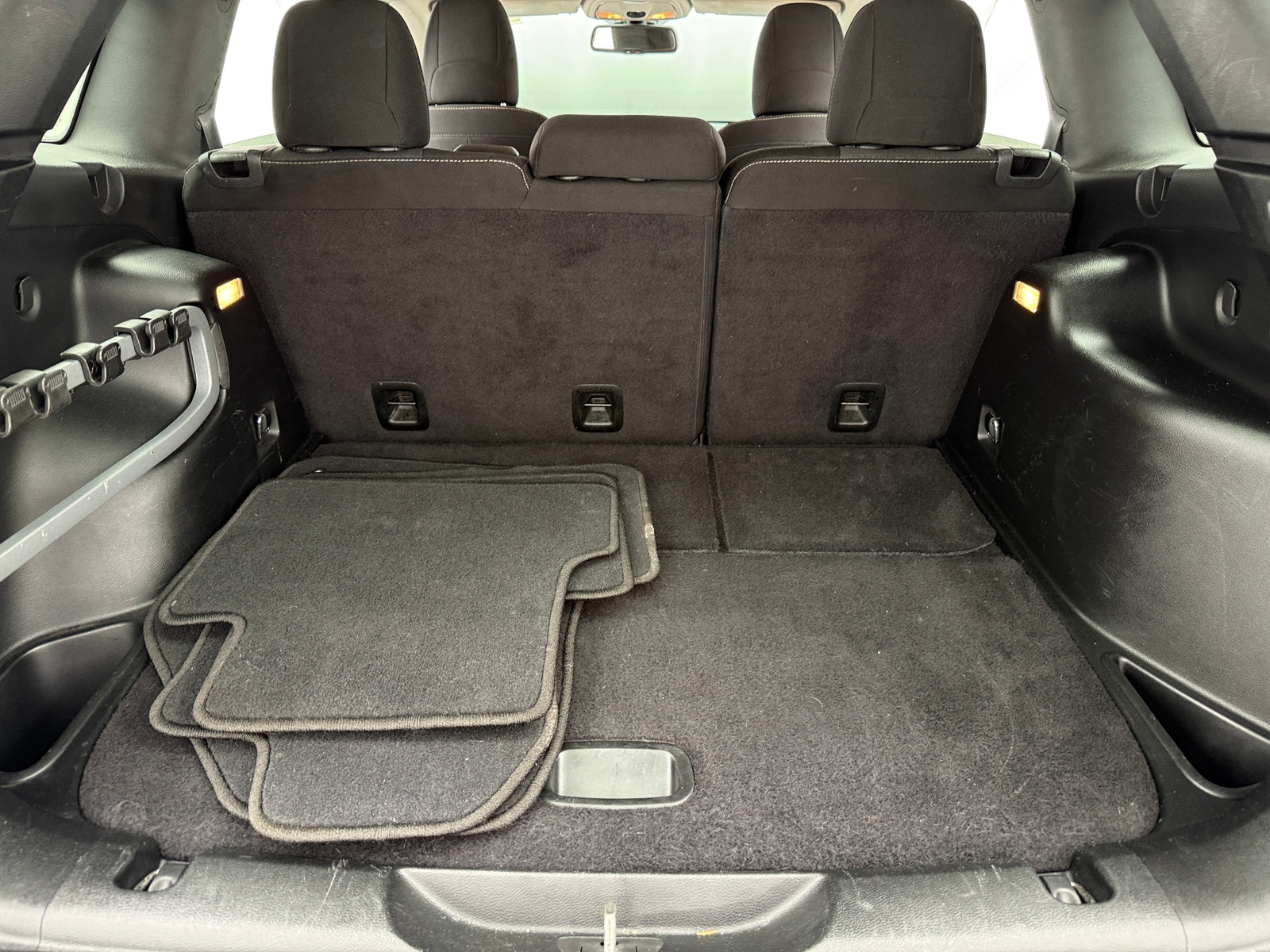 Thumbnail: 2015 Jeep Cherokee - 7