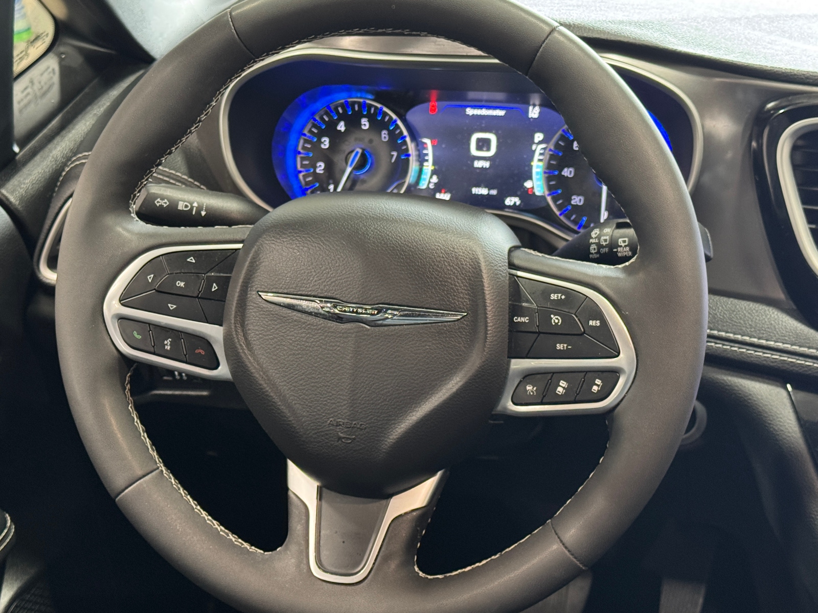 Thumbnail: 2025 Chrysler Pacifica - 4