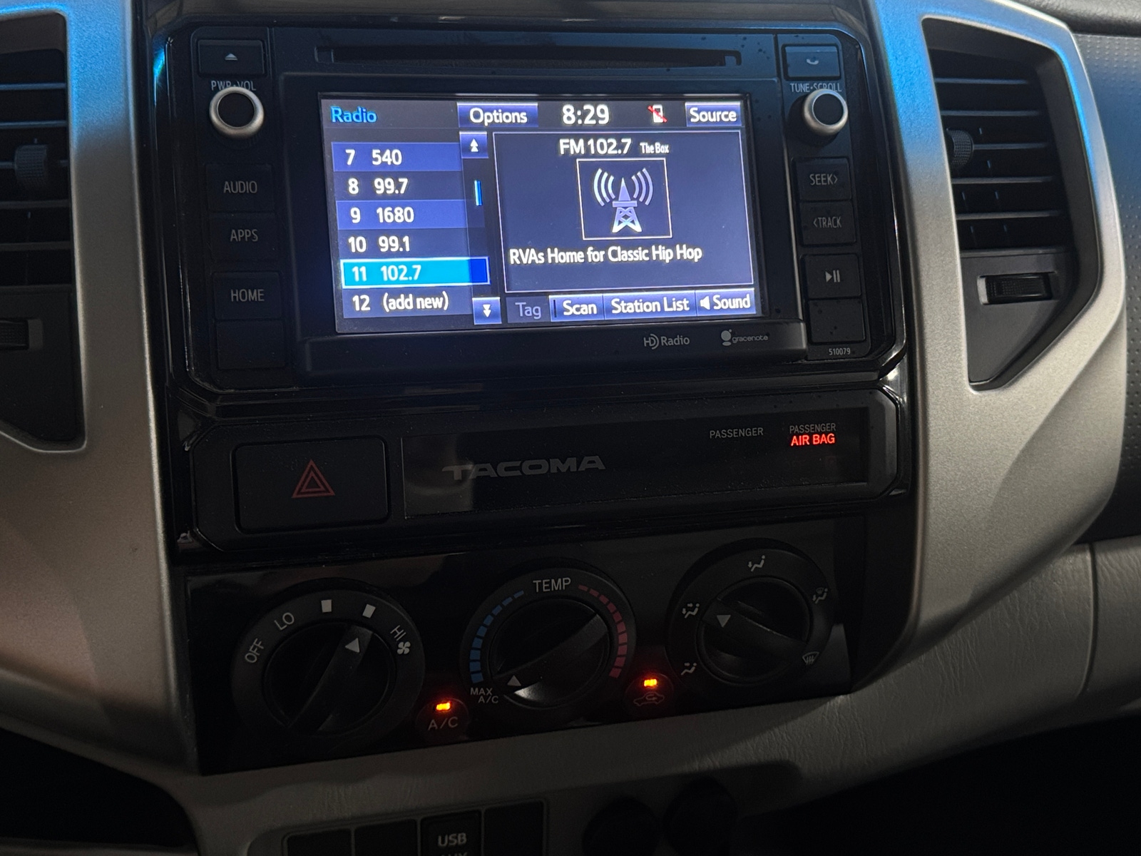 Thumbnail: 2015 Toyota Tacoma - 4