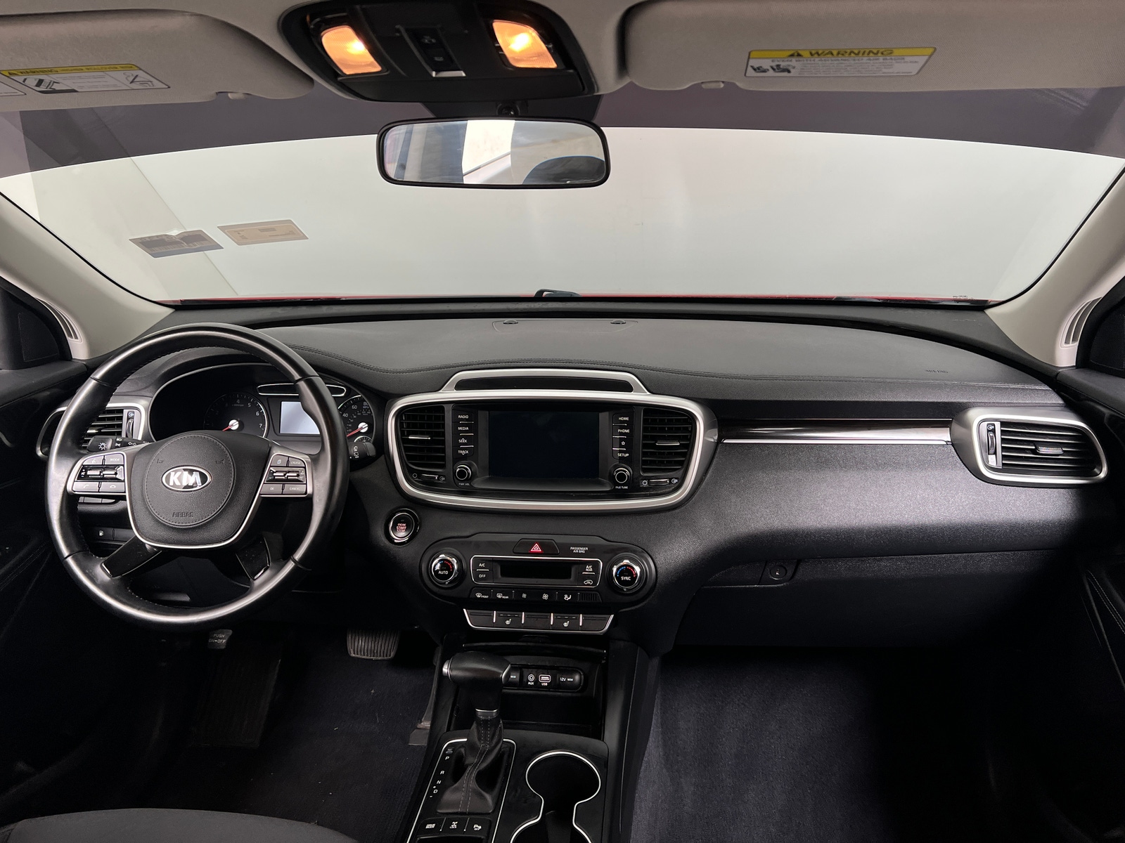 Thumbnail: 2020 Kia Sorento - 3