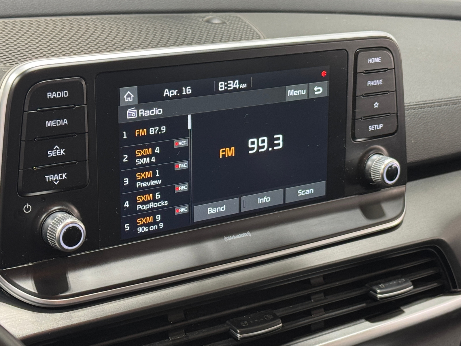 Thumbnail: 2020 Kia Telluride - 3