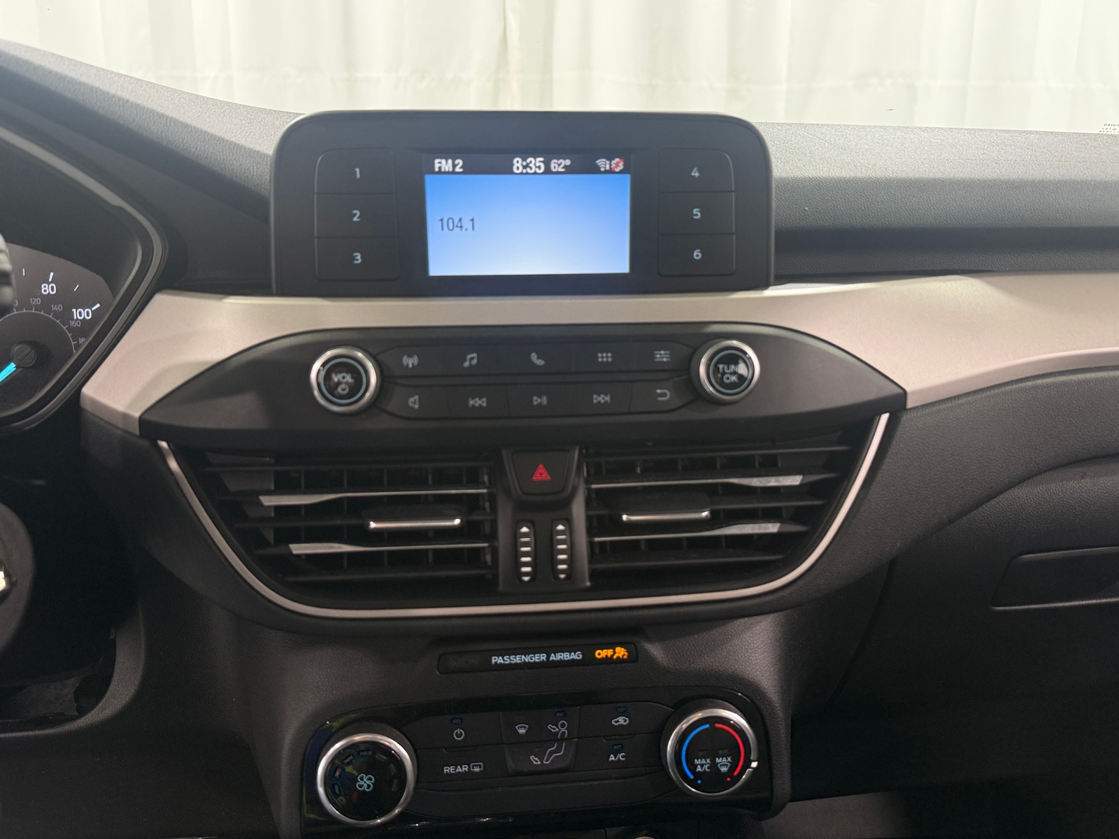 Thumbnail: 2021 Ford Escape - 4