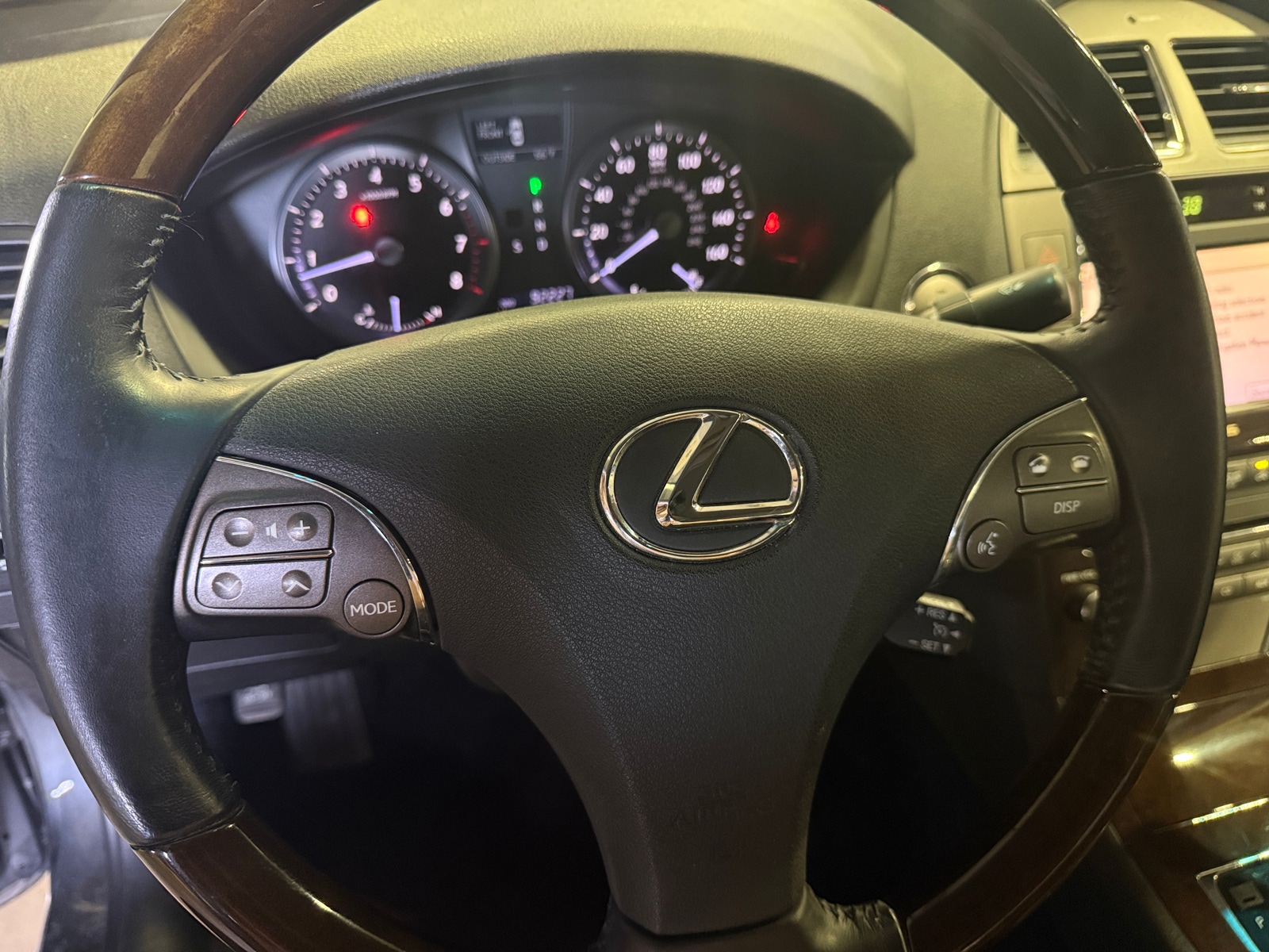 Thumbnail: 2011 Lexus ES - 4