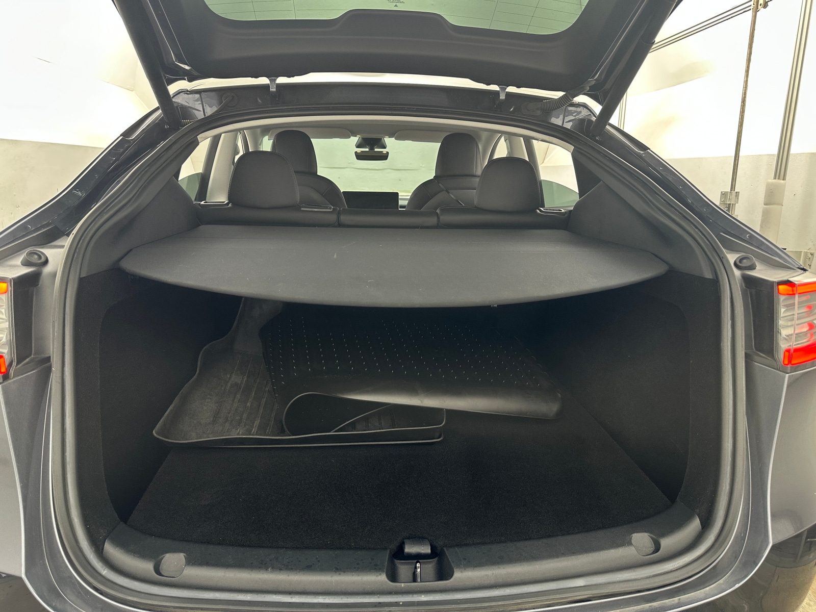 Thumbnail: 2023 Tesla Model Y - 6