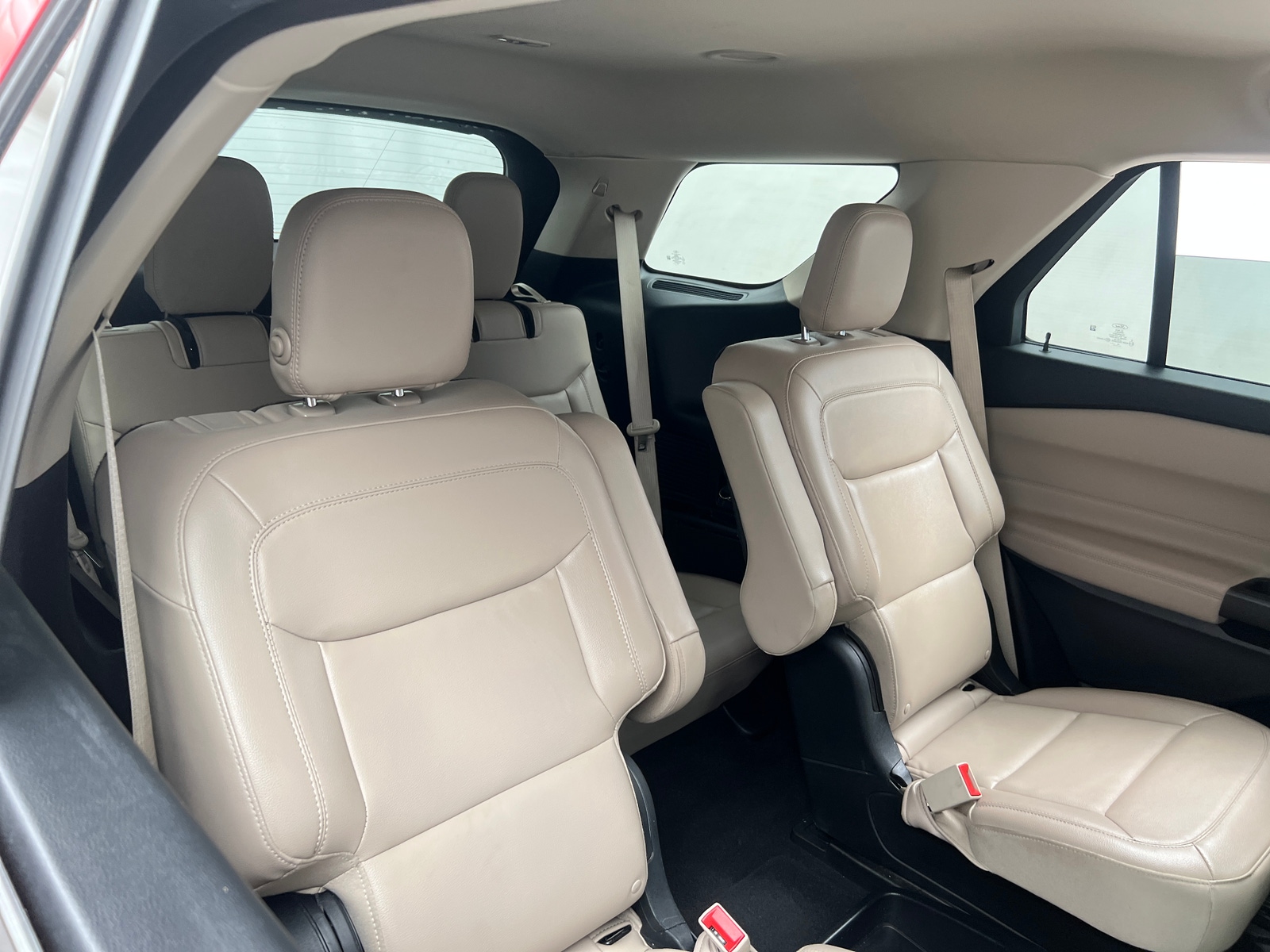 Thumbnail: 2020 Ford Explorer - 6