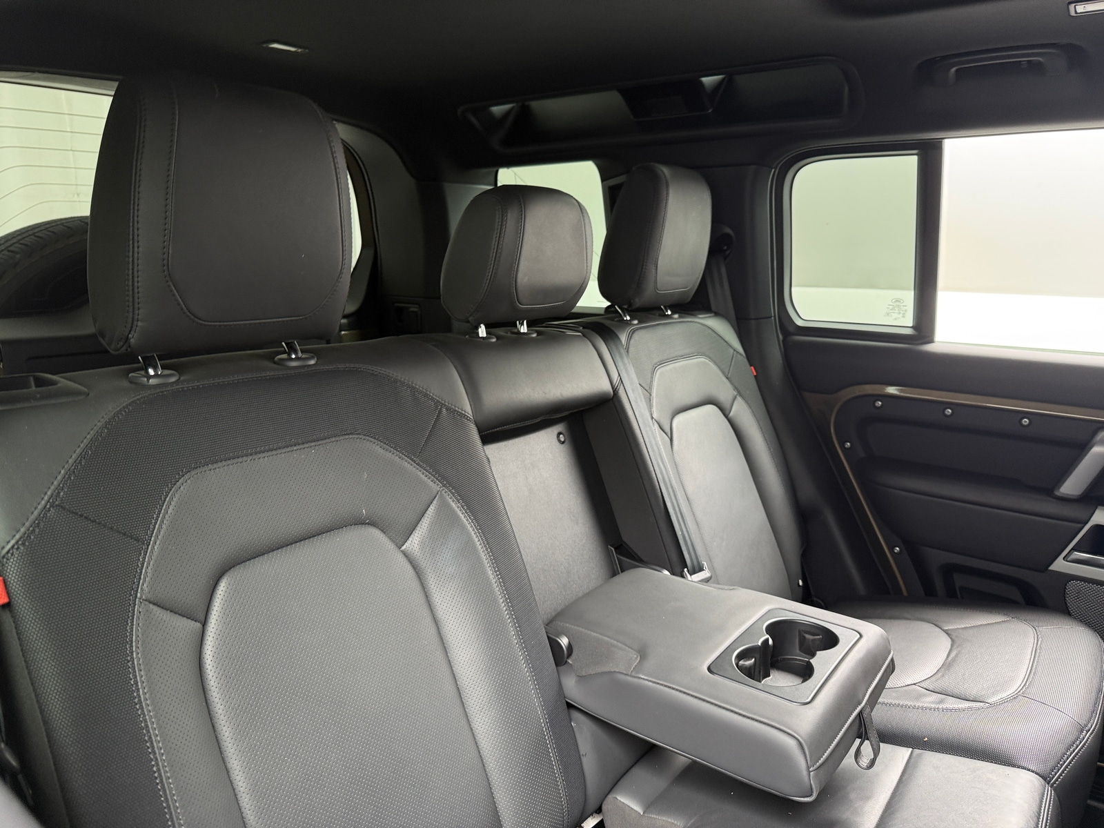 Thumbnail: 2024 Land Rover Defender - 5