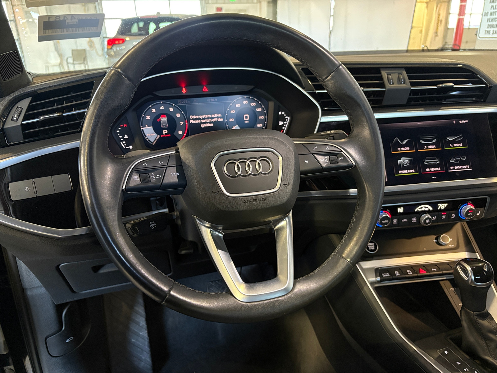 Thumbnail: 2021 Audi Q3 - 4