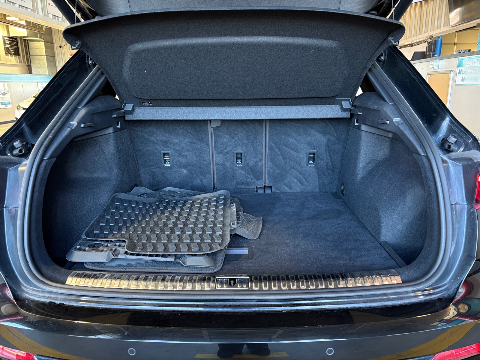 Thumbnail: 2021 Audi Q3 - 6