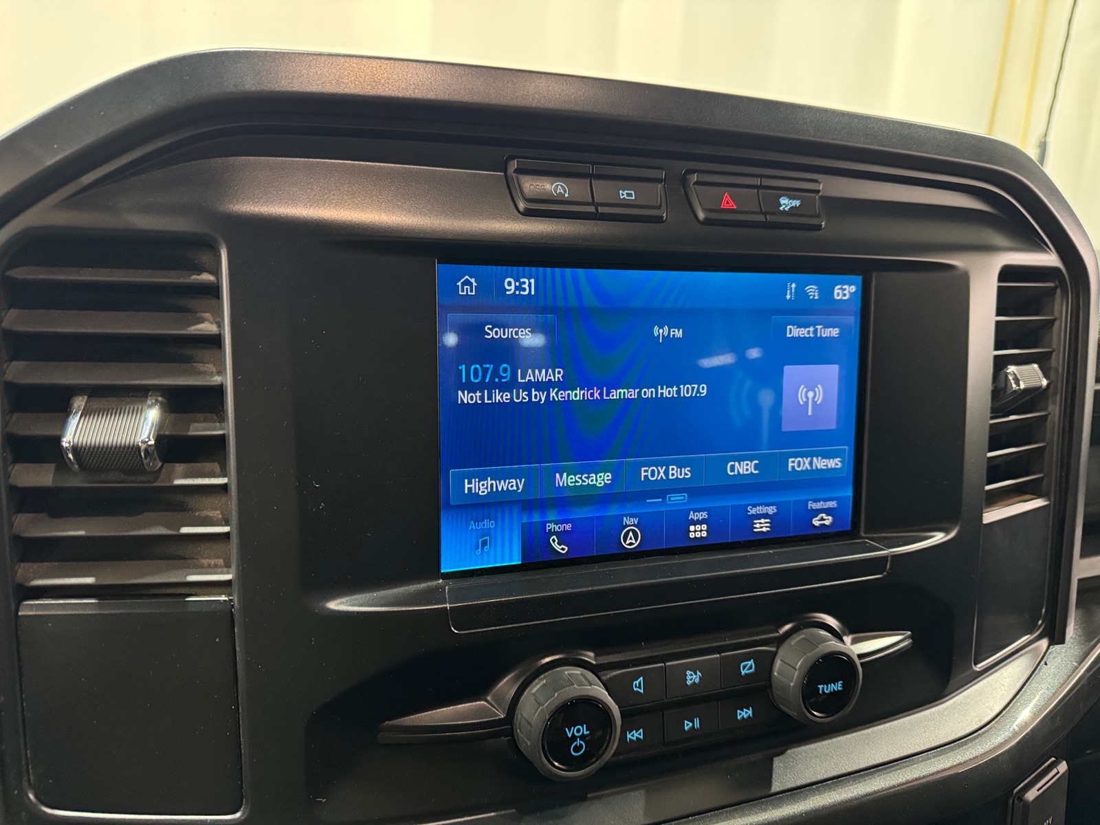 Thumbnail: 2023 Ford Econoline - 4