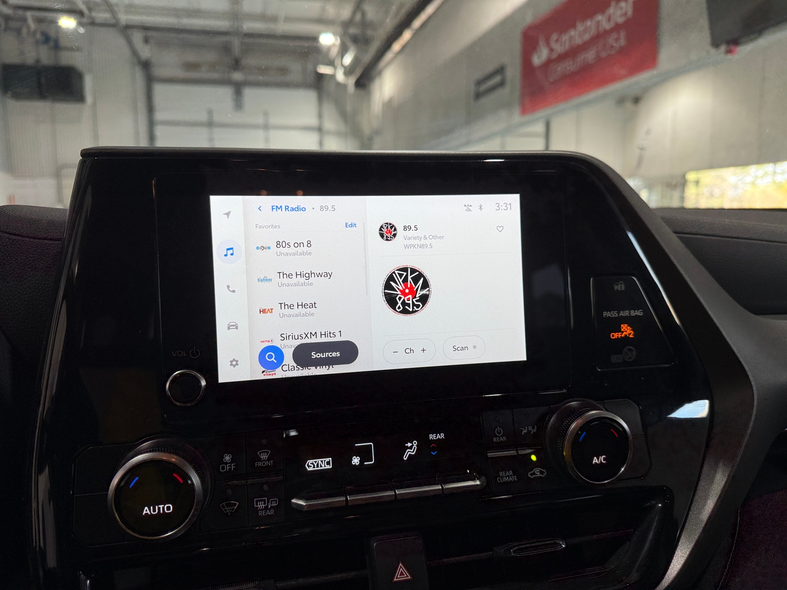 Thumbnail: 2025 Toyota Highlander - 4