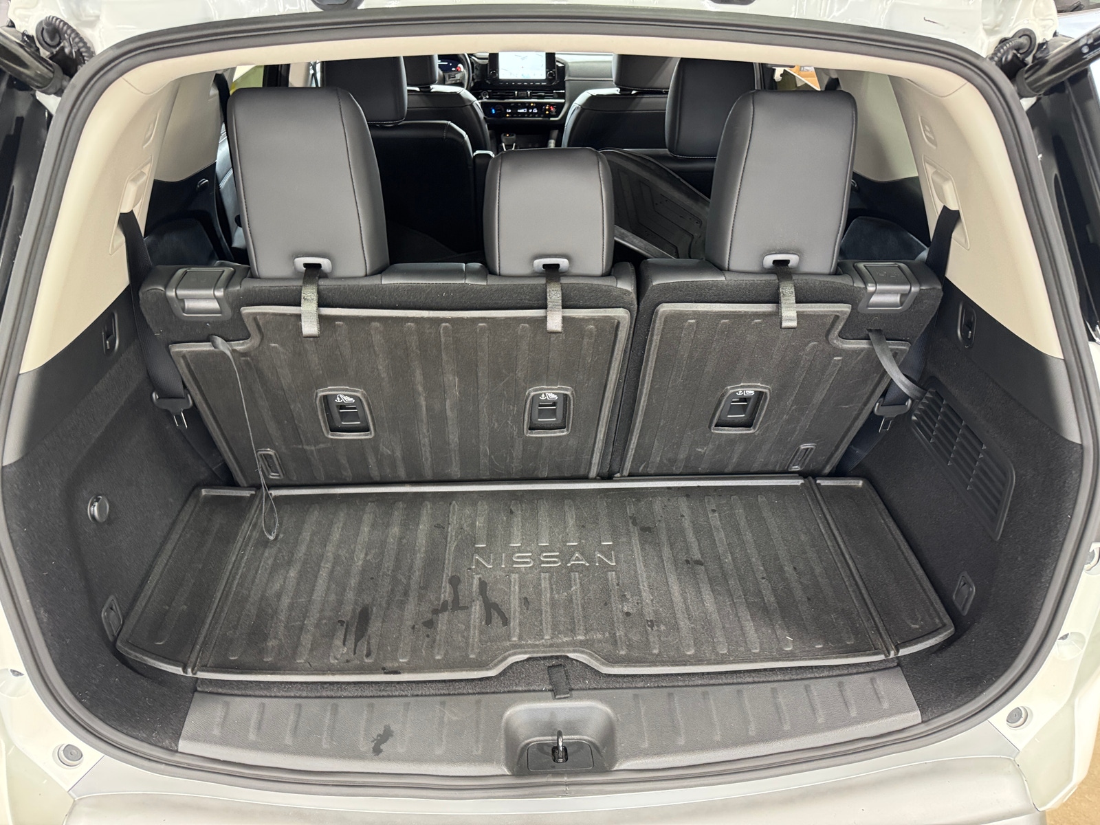 Thumbnail: 2023 Nissan Pathfinder - 6