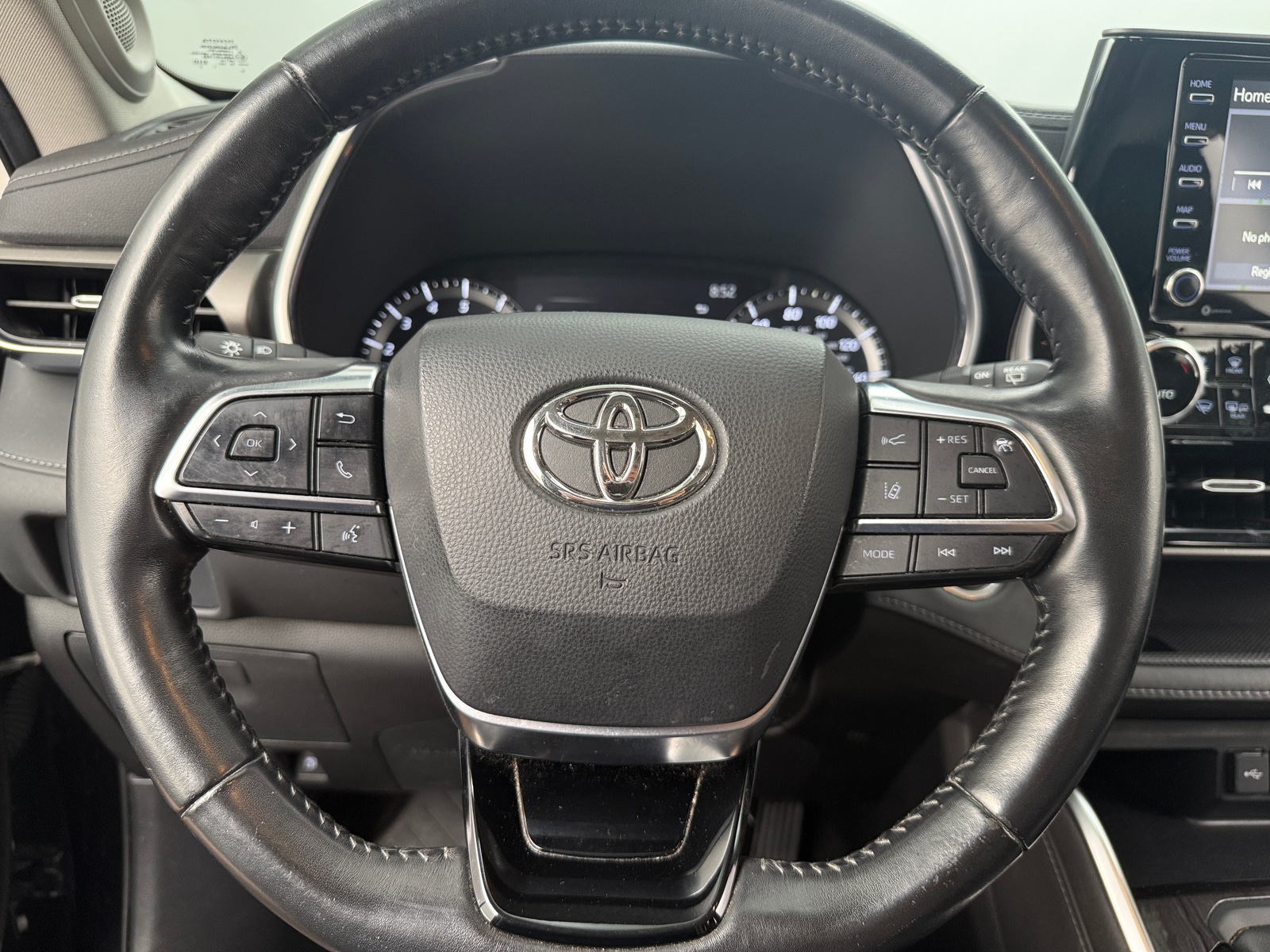 Thumbnail: 2020 Toyota Highlander - 4