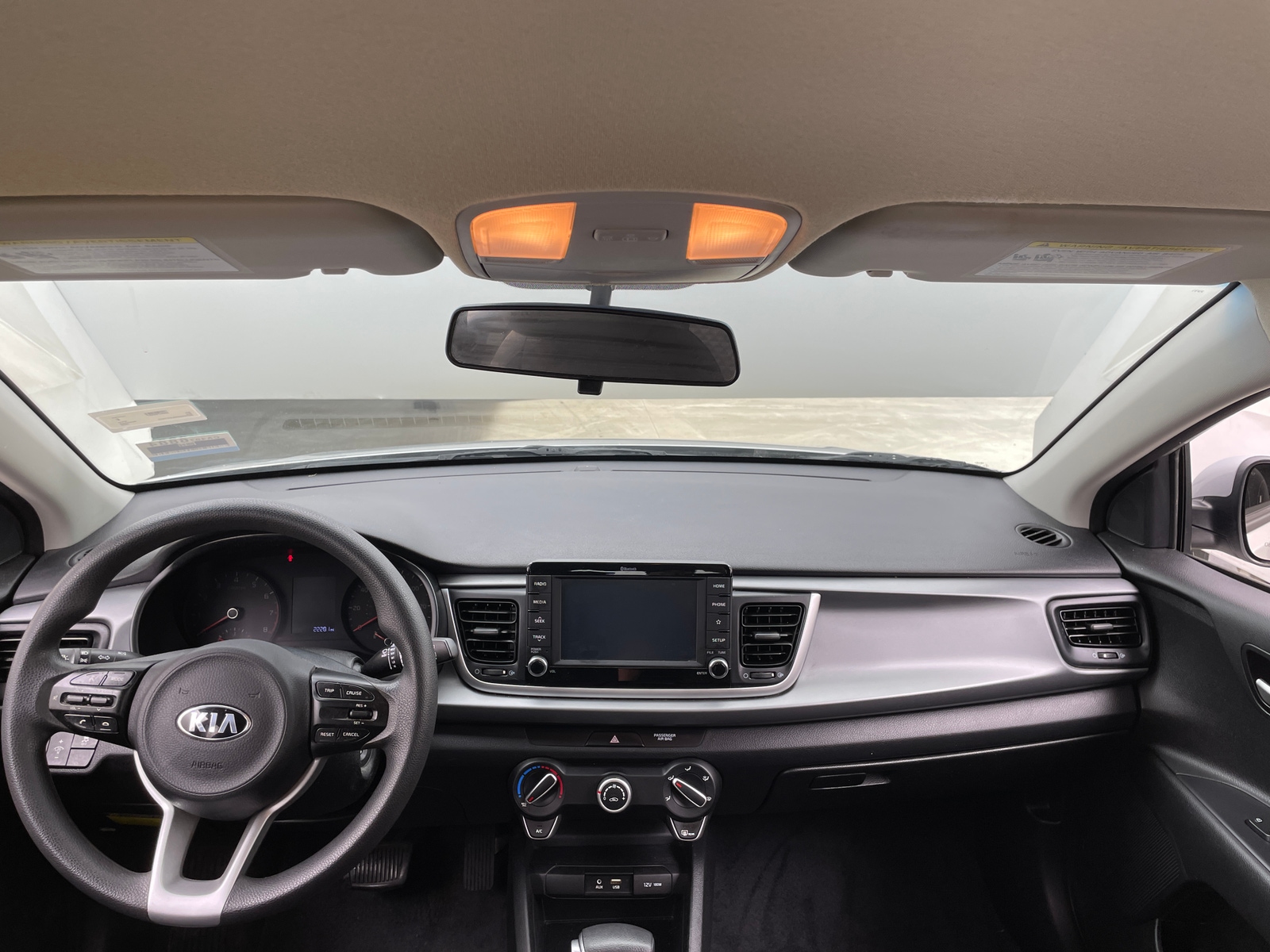 Thumbnail: 2020 Kia Rio - 3