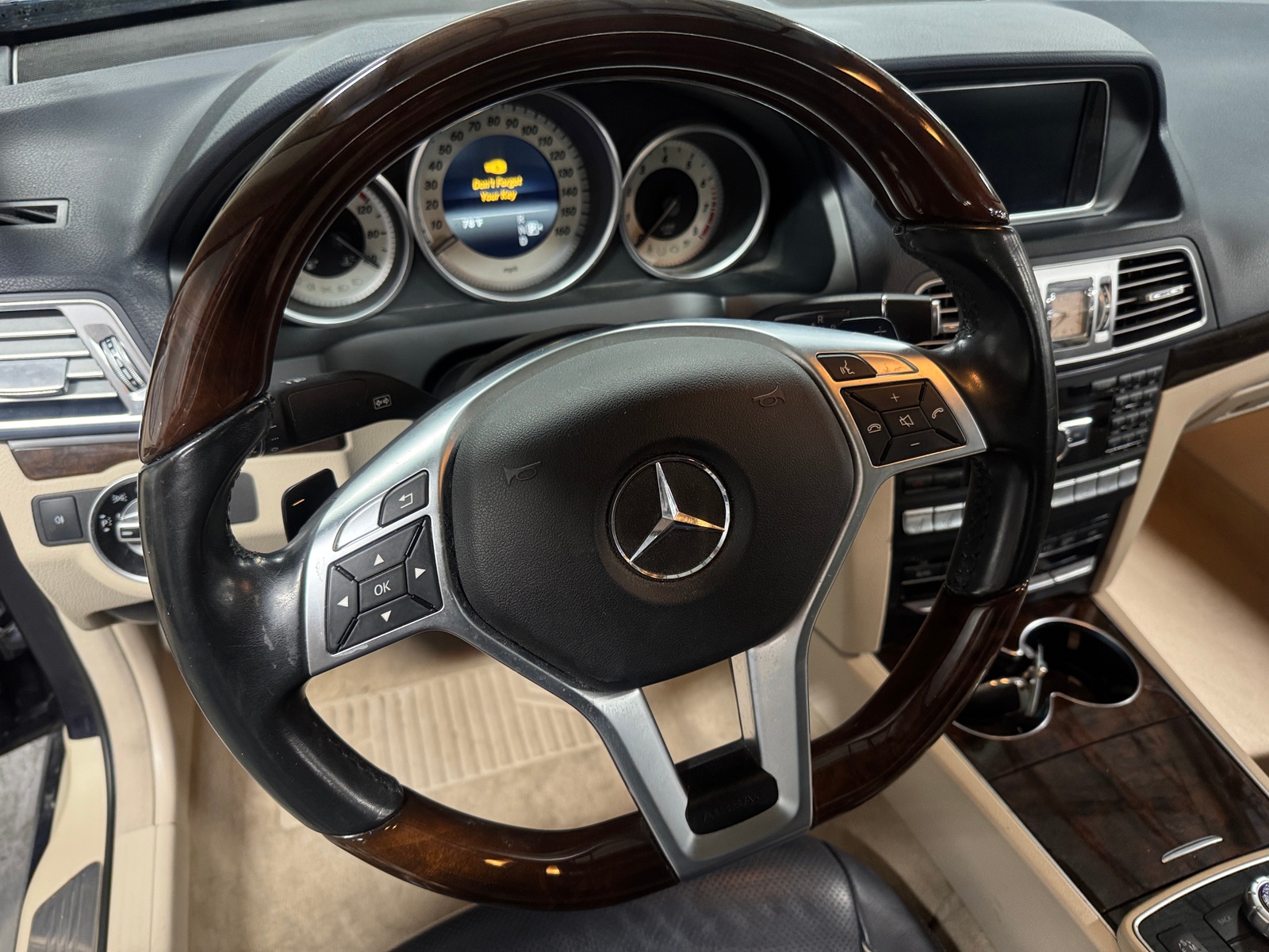 Thumbnail: 2015 Mercedes-Benz E-Class - 4